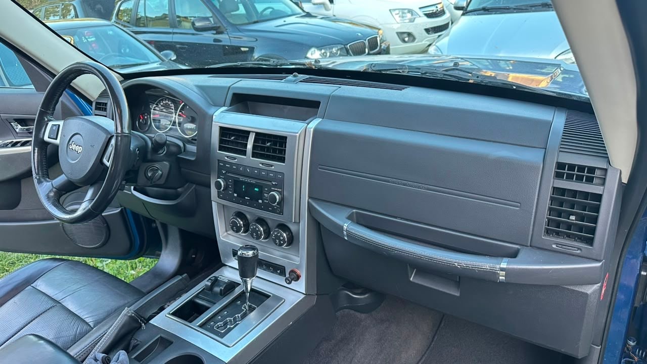 JEEP Cherokee 2.8 CRD Limited Automatic-image-4