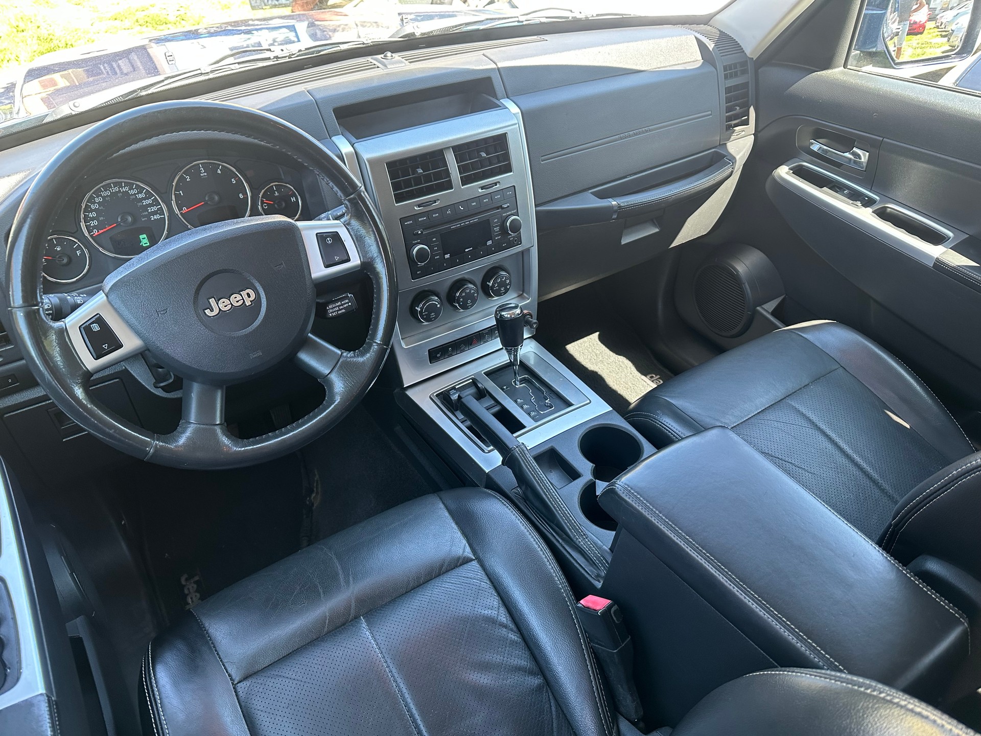 JEEP Cherokee 2.8 CRD Limited Automatic-image-7