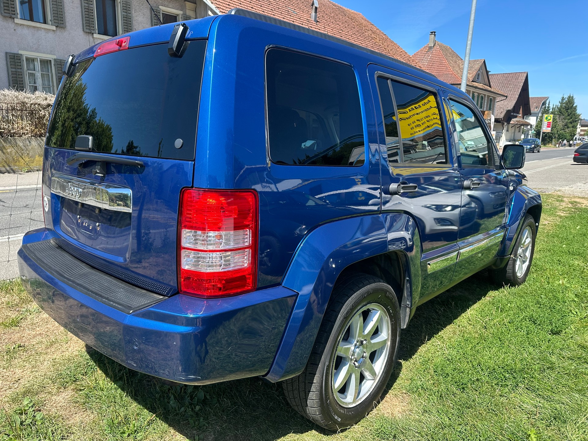 JEEP Cherokee 2.8 CRD Limited Automatic-image-4
