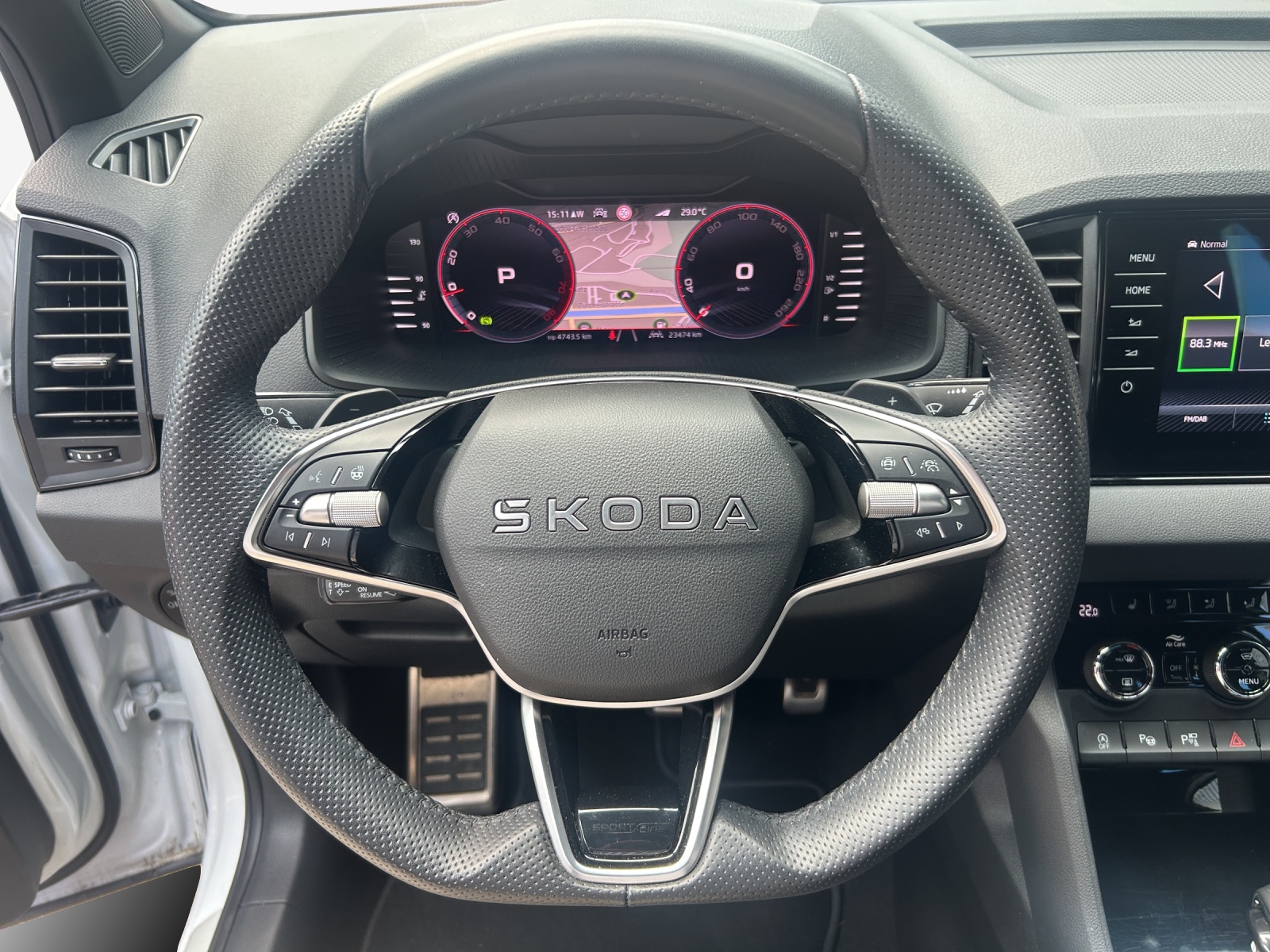 SKODA Karoq 2.0 TSI SportLine 4x4 DSG-image-9