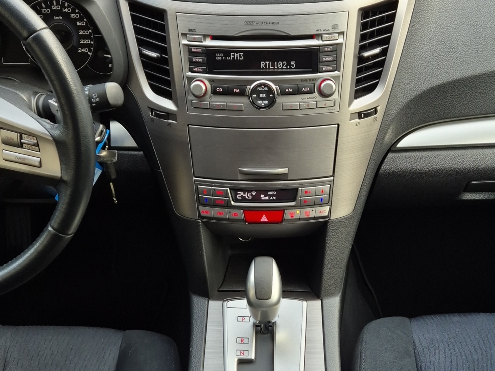 SUBARU Outback 2.5i Swiss Special AWD Lineartronic-image-11