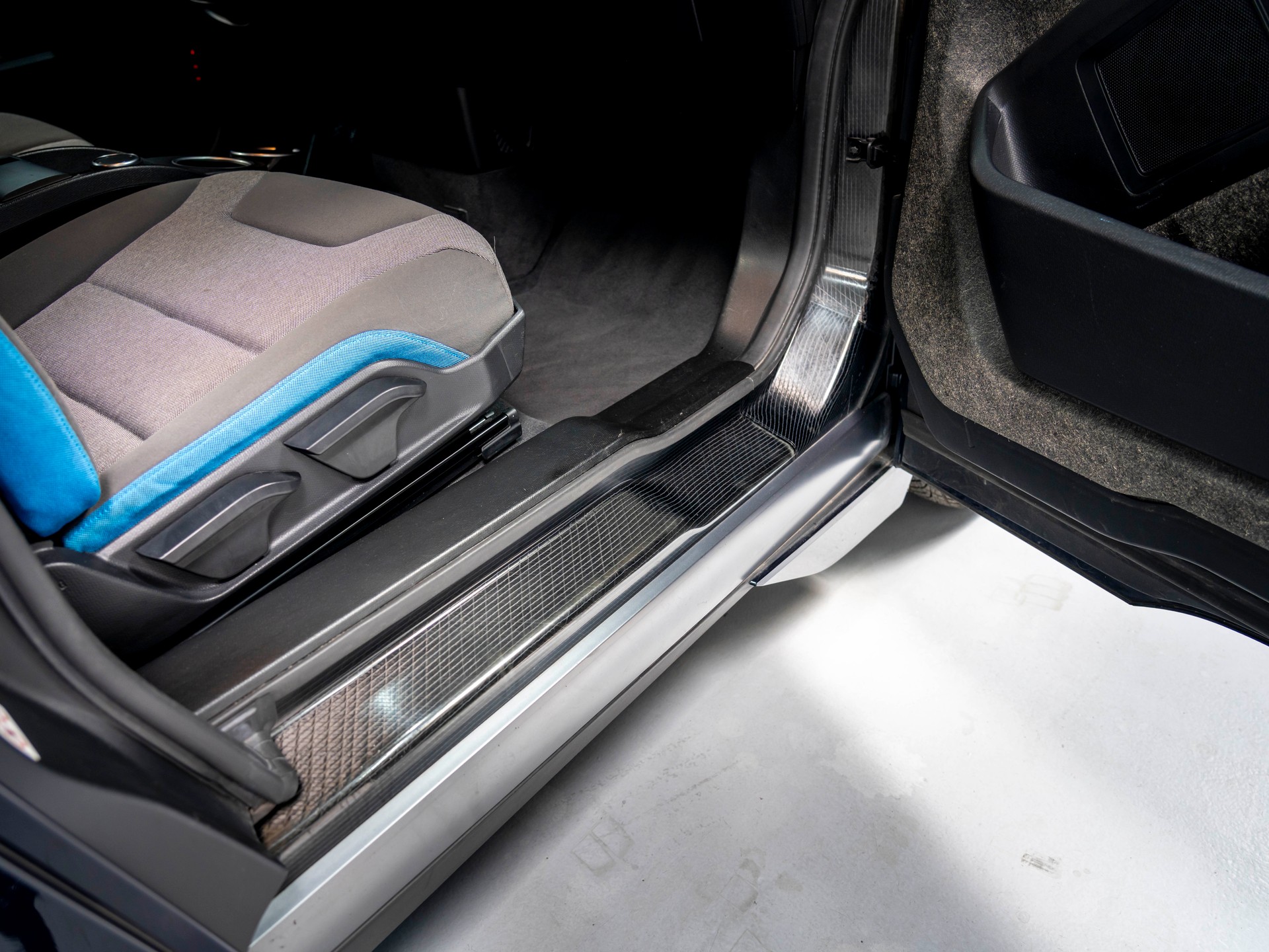 BMW i3 (94Ah) Range Extender (REX)-image-26