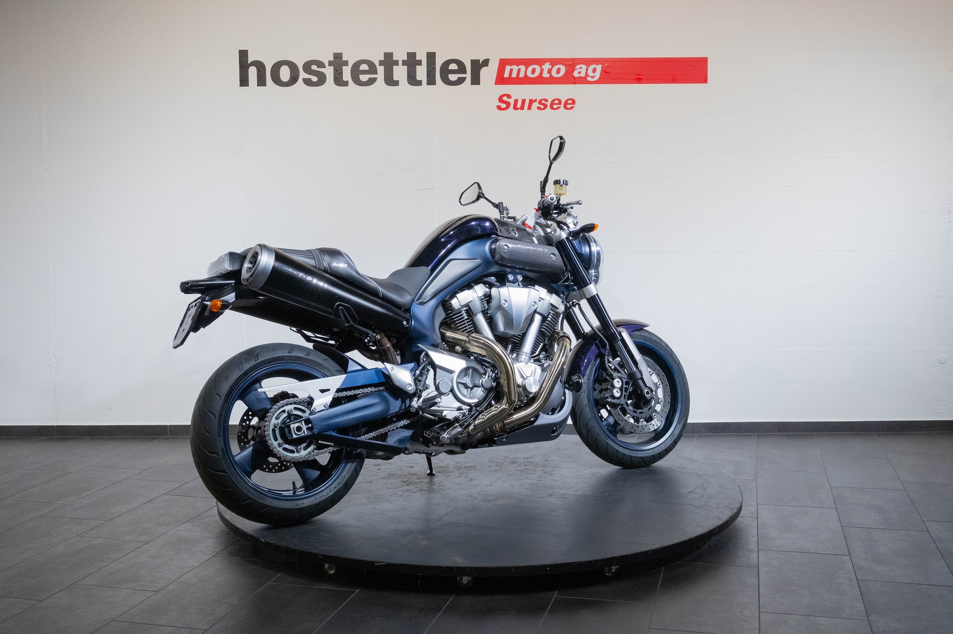 YAMAHA MT-01-showroom-element-2