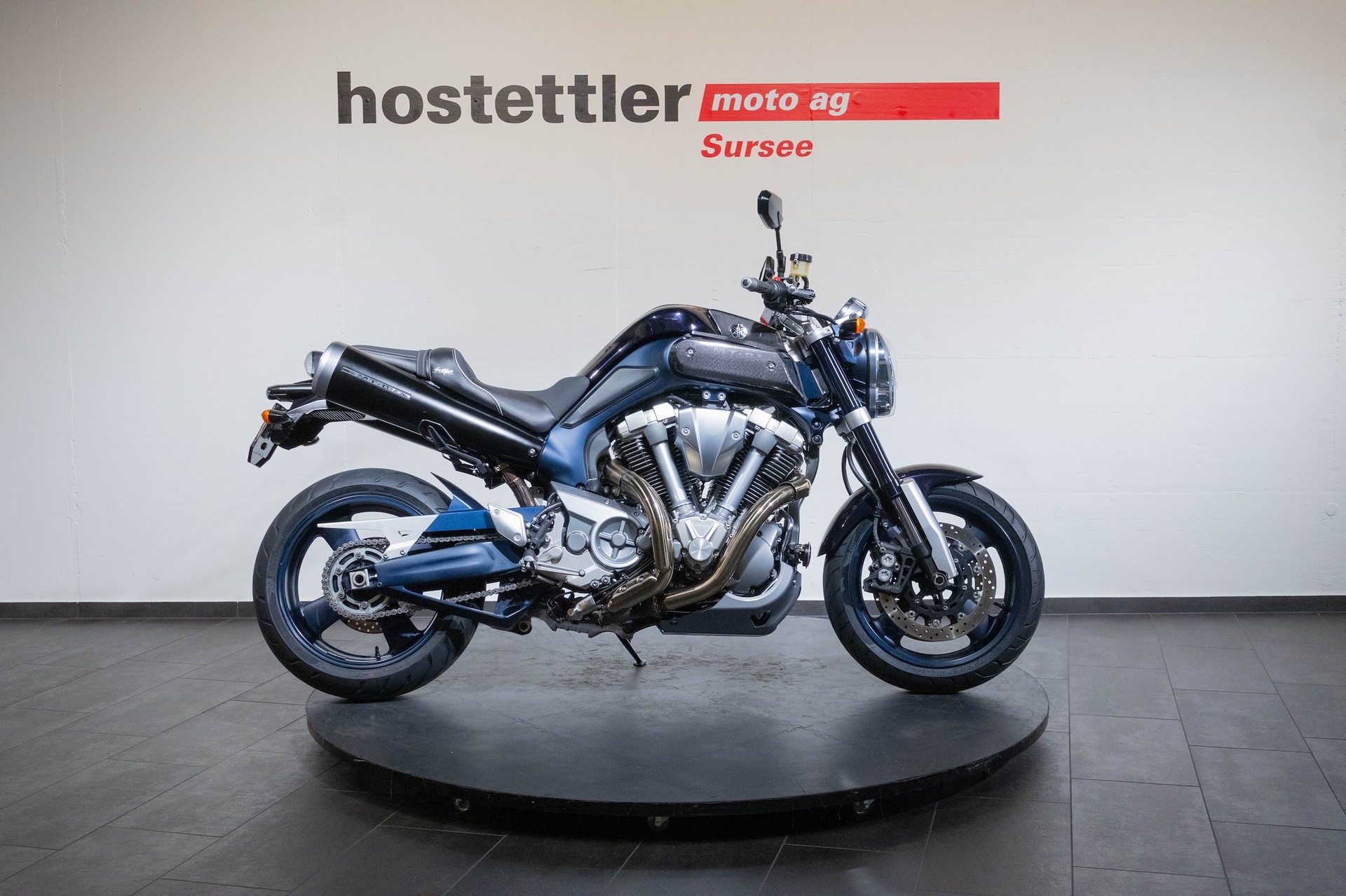 YAMAHA MT-01-showroom-element-1