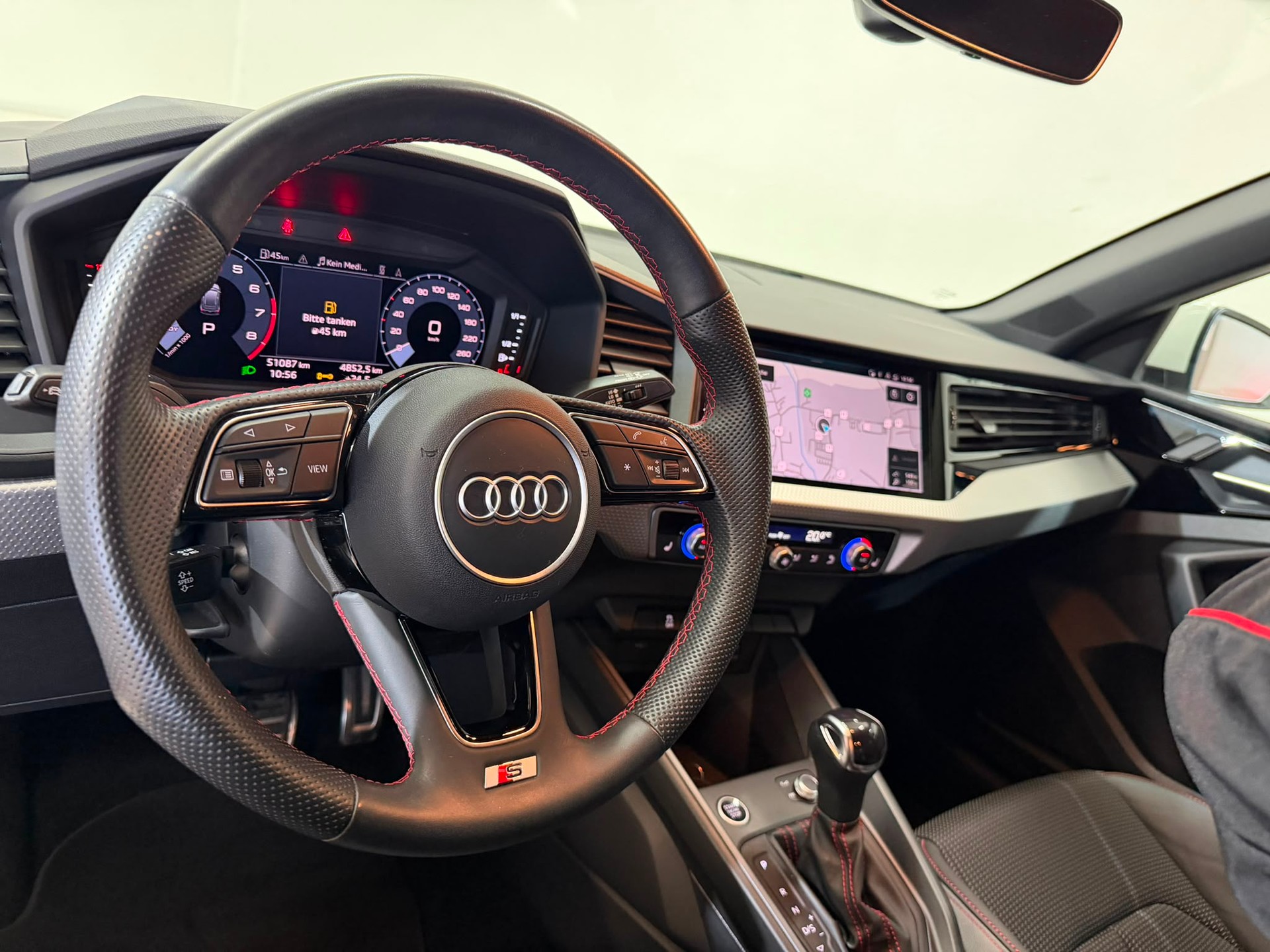 AUDI A1 Sportback 30 TFSI S Line Attraction S-tronic-image-5