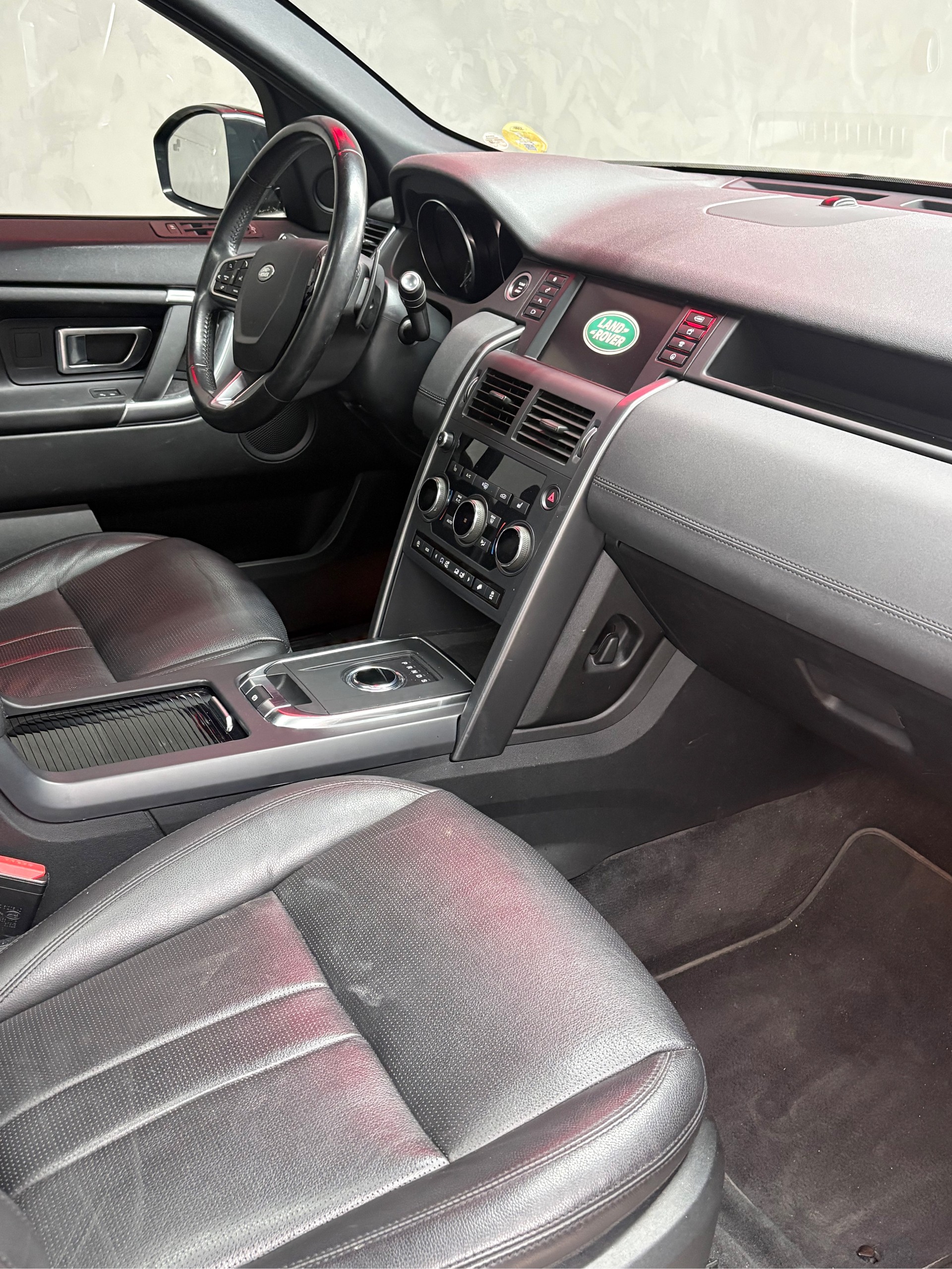 LAND ROVER Discovery Sport 2.0 TD4 Landmark AT9-image-8