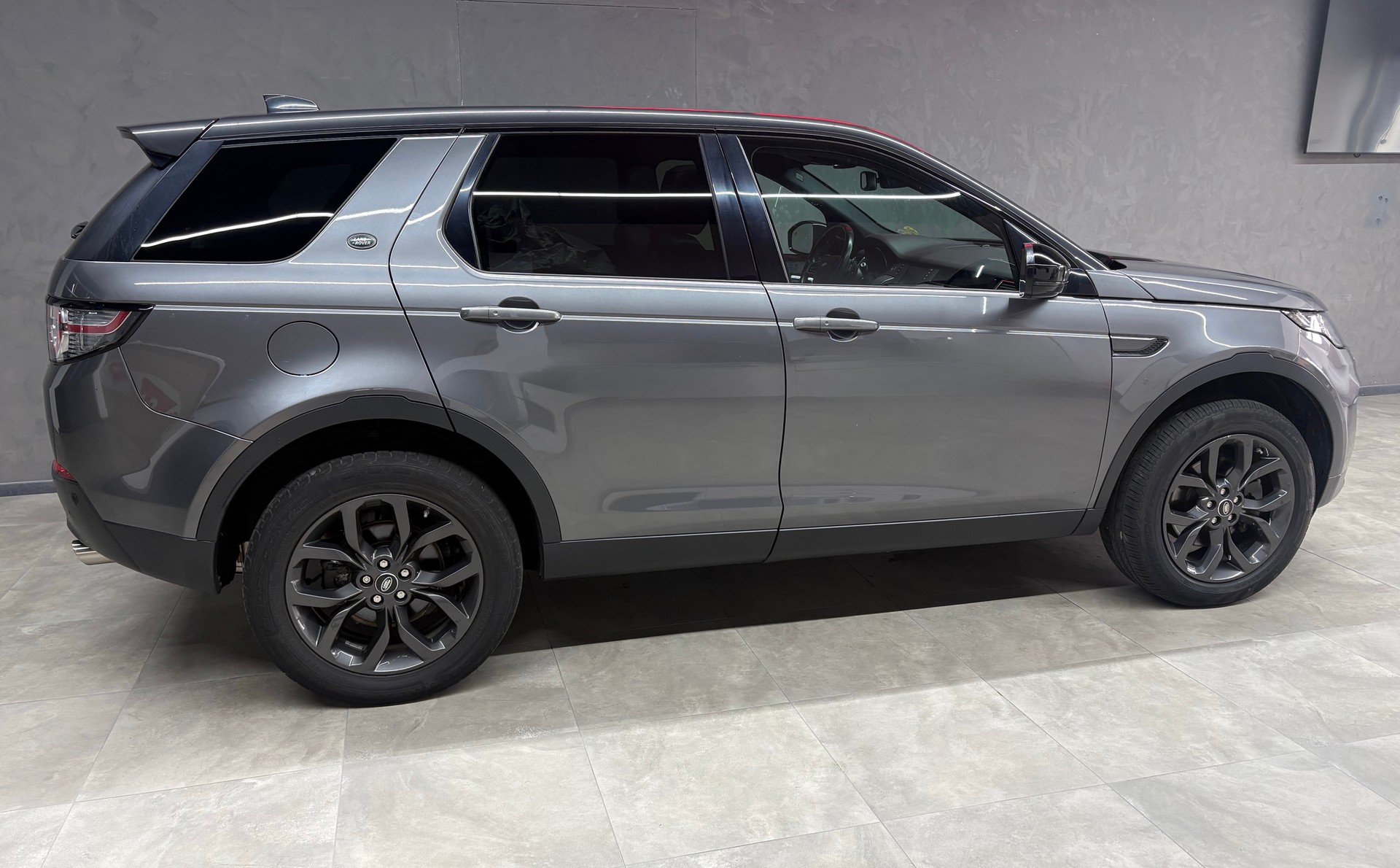 LAND ROVER Discovery Sport 2.0 TD4 Landmark AT9-image-2