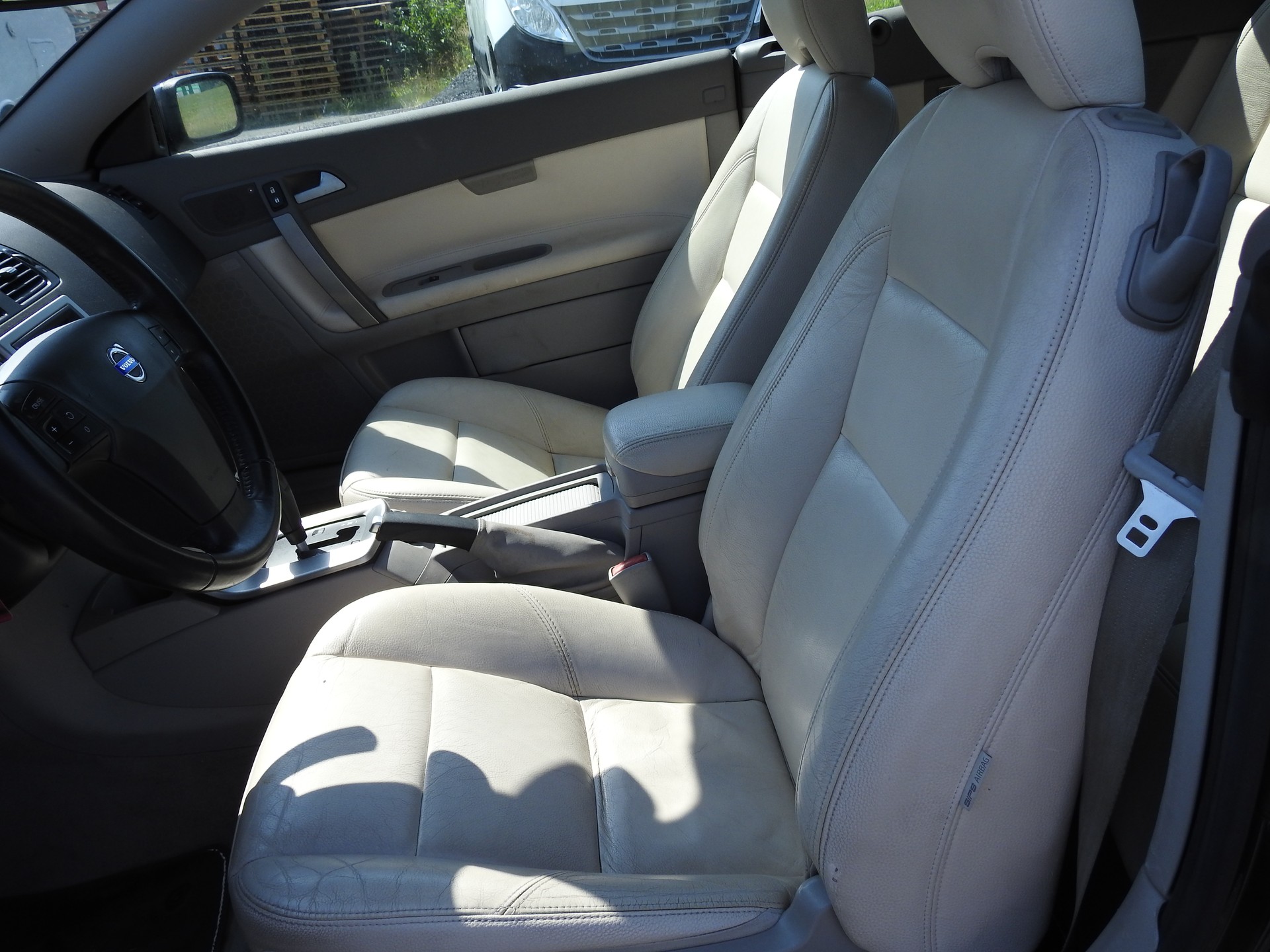 VOLVO C70 T5 Momentum-image-12