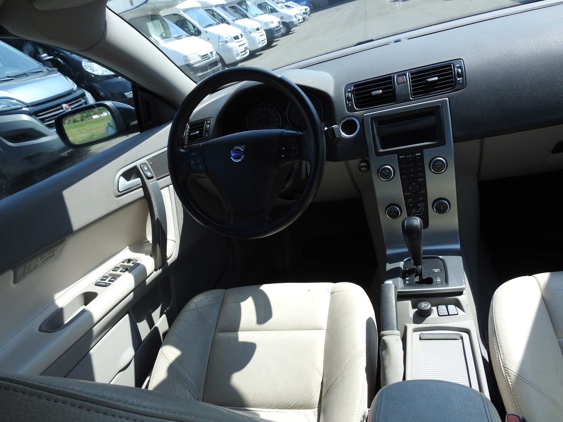 VOLVO C70 T5 Momentum-image-18