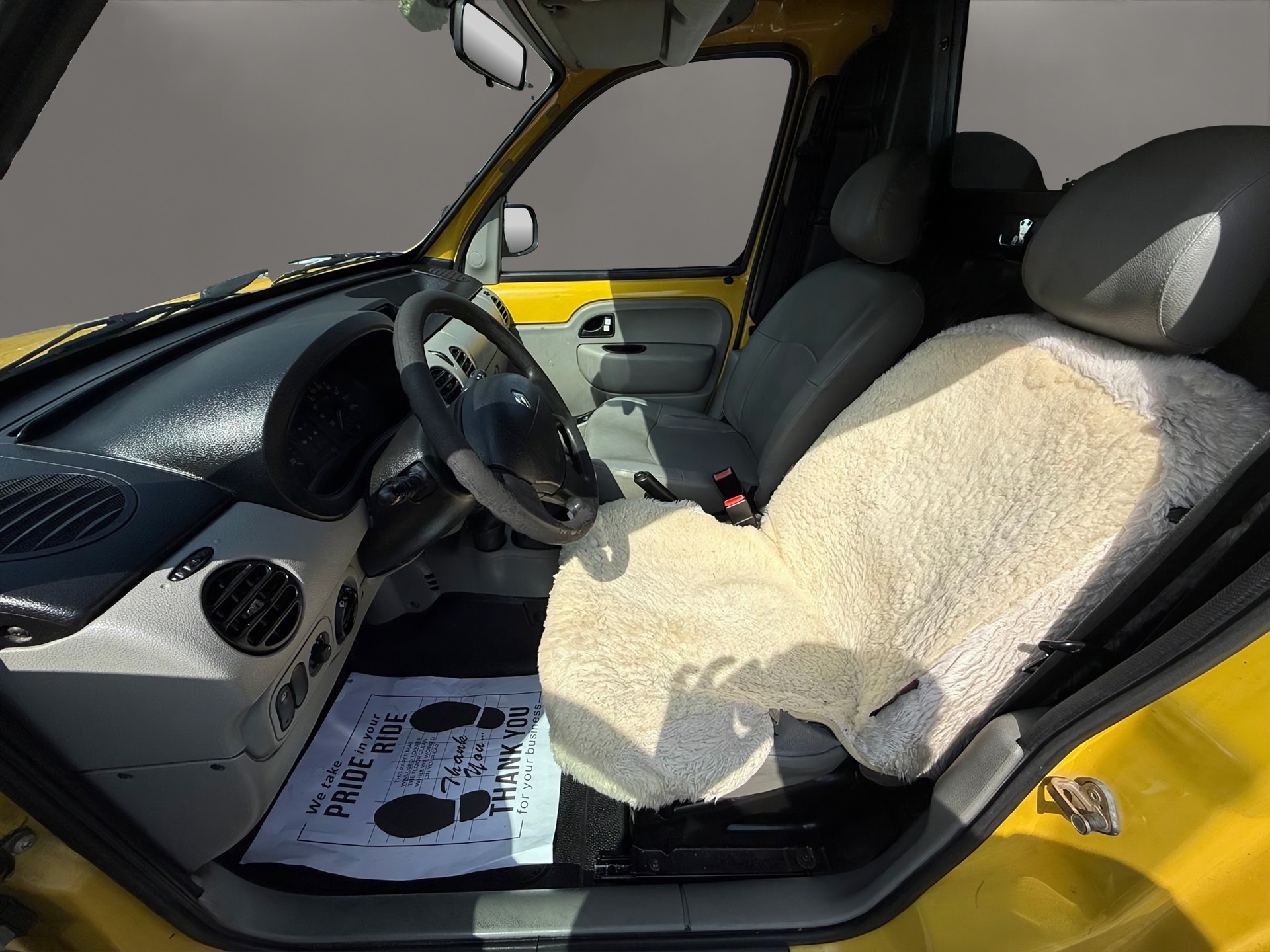 RENAULT Kangoo 1.5 dCi-image-10