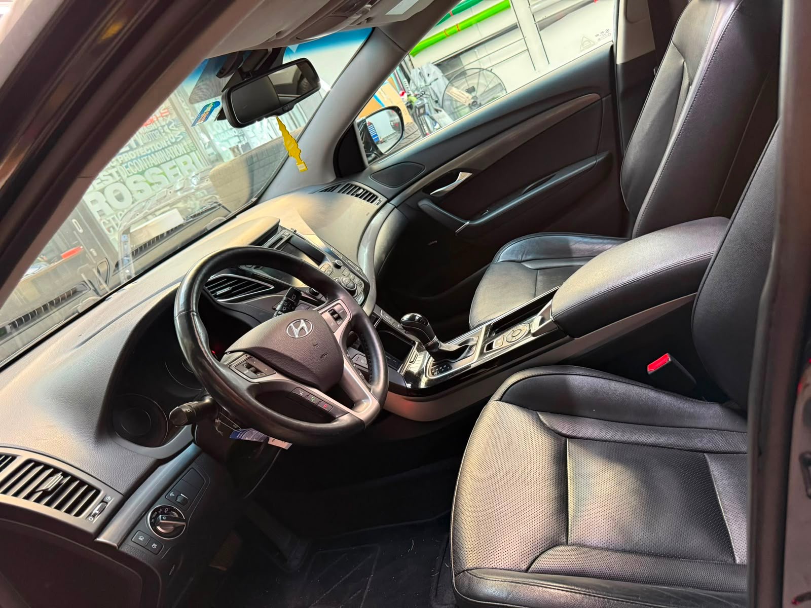 HYUNDAI i40 Wagon 2.0 GDi Style Automatic-image-4