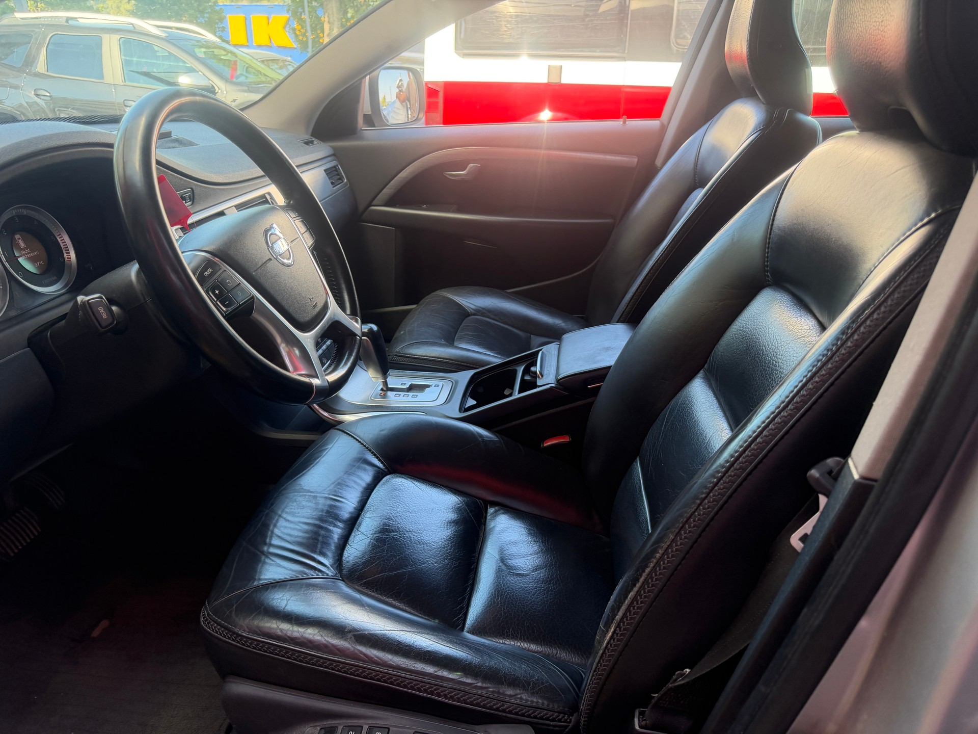 VOLVO XC70 D5 AWD Summum Geartronic-image-7