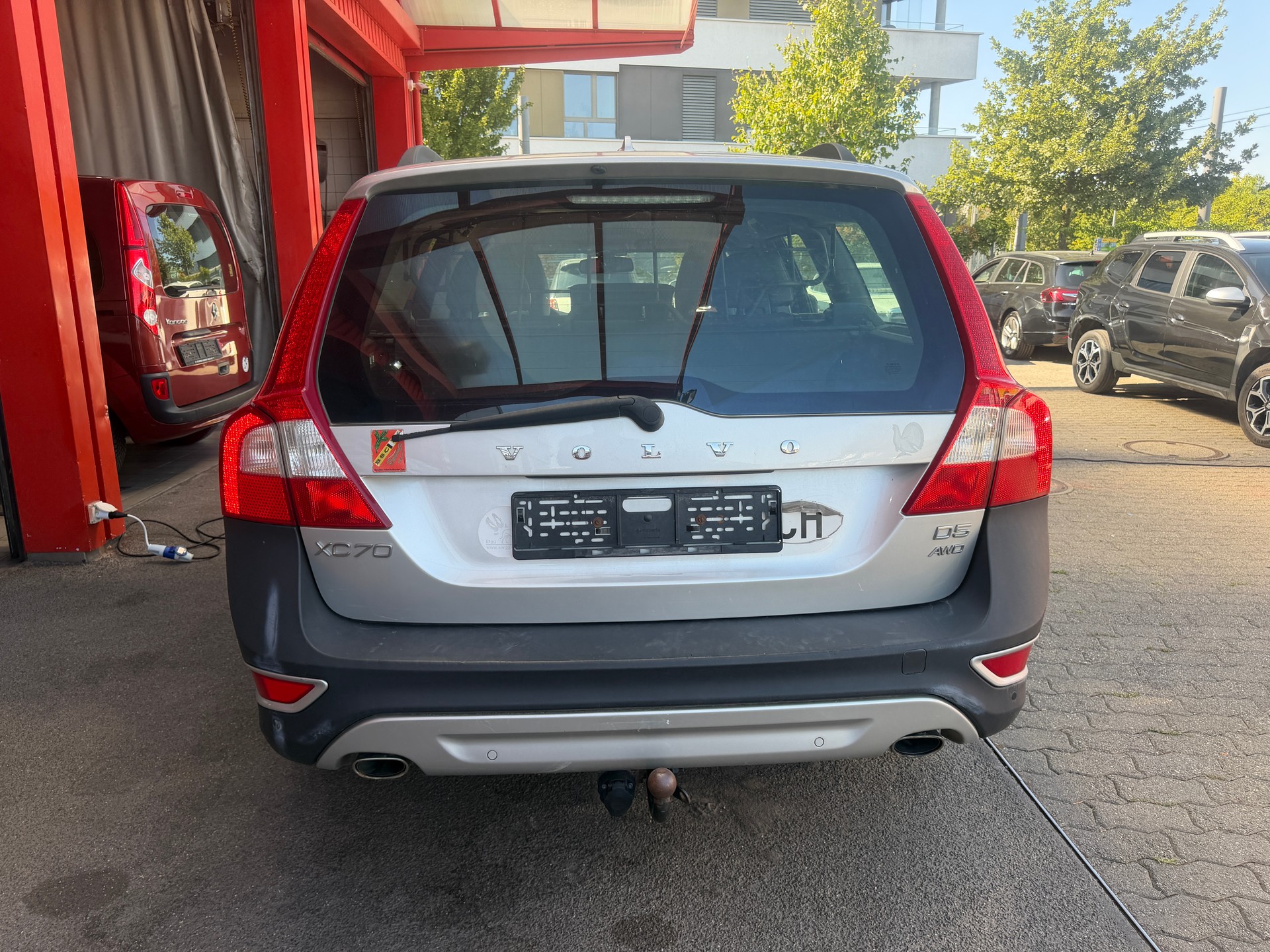 VOLVO XC70 D5 AWD Summum Geartronic-image-4