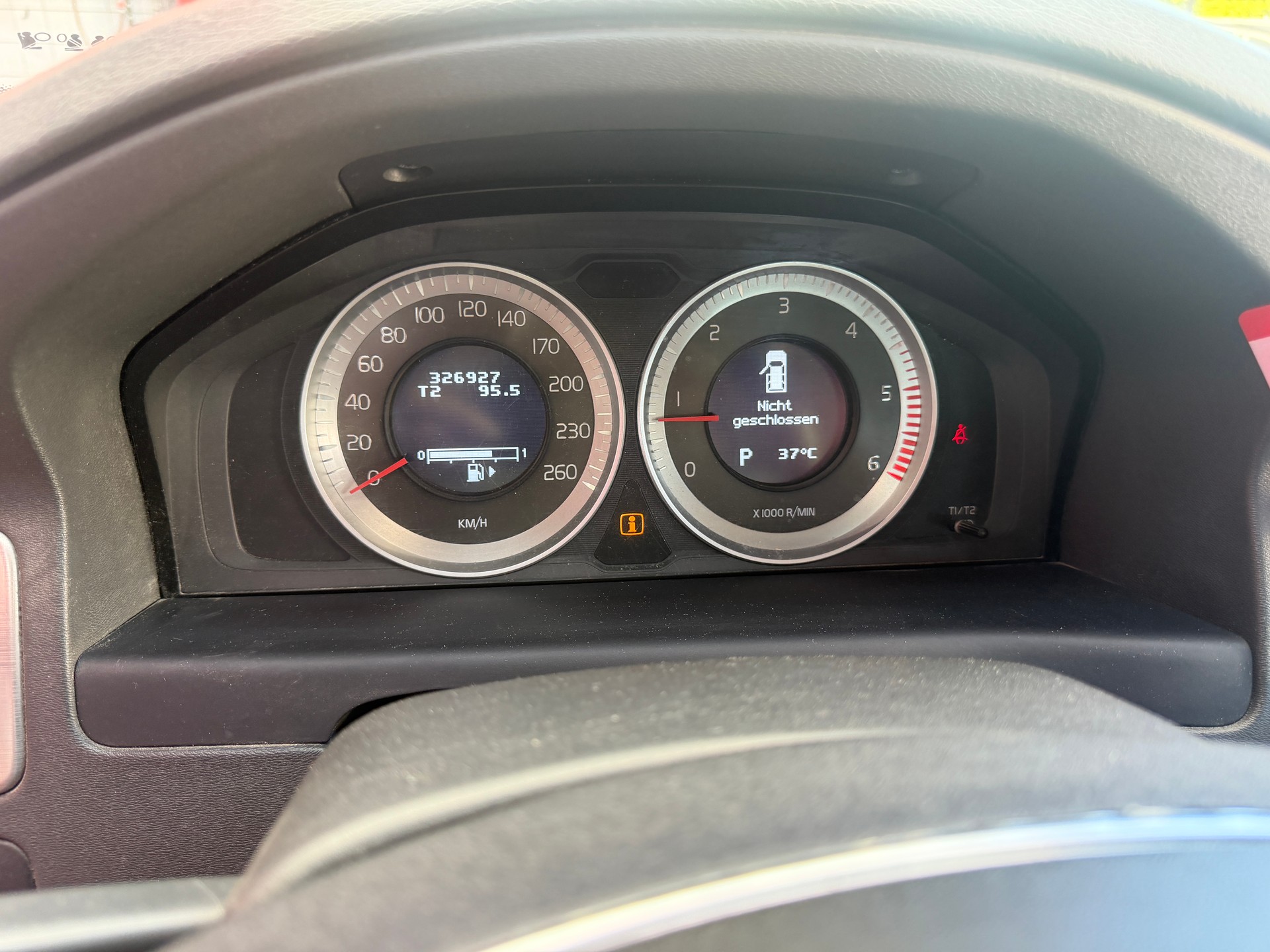 VOLVO XC70 D5 AWD Summum Geartronic-image-8
