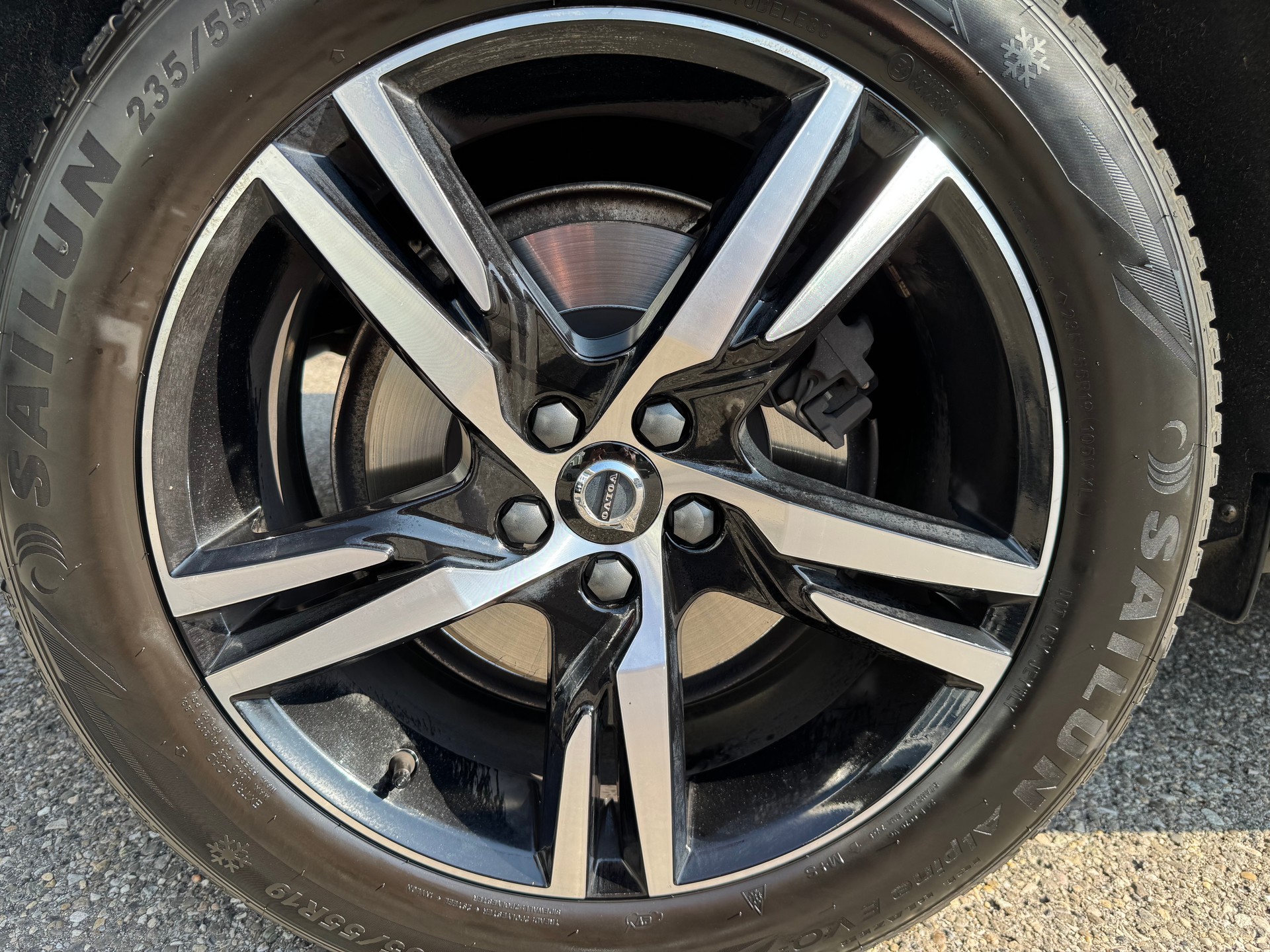 VOLVO XC60 B4 Diesel Mild Hybrid AWD R-Design Geartronic-image-14