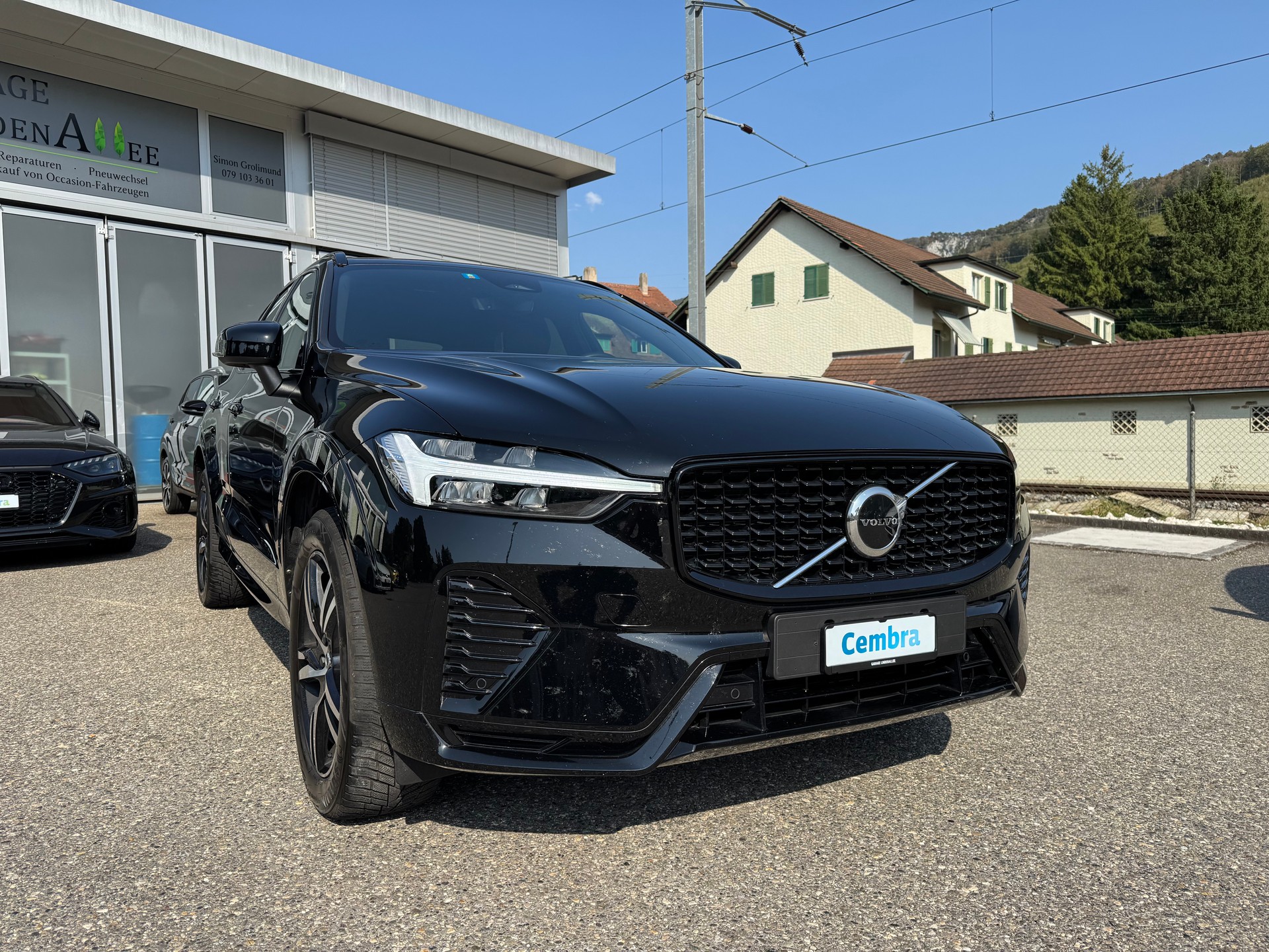 VOLVO XC60 B4 Diesel Mild Hybrid AWD R-Design Geartronic-image-2