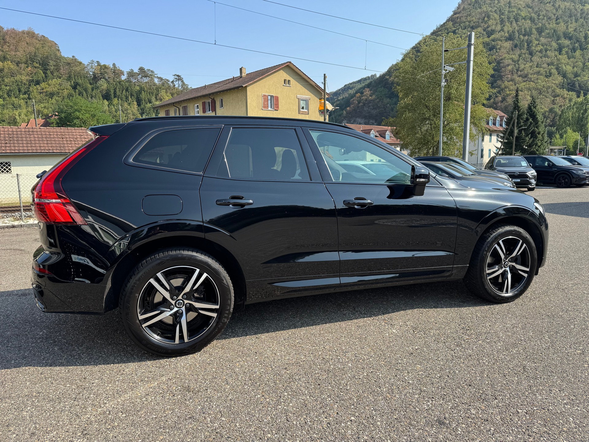VOLVO XC60 B4 Diesel Mild Hybrid AWD R-Design Geartronic-image-10