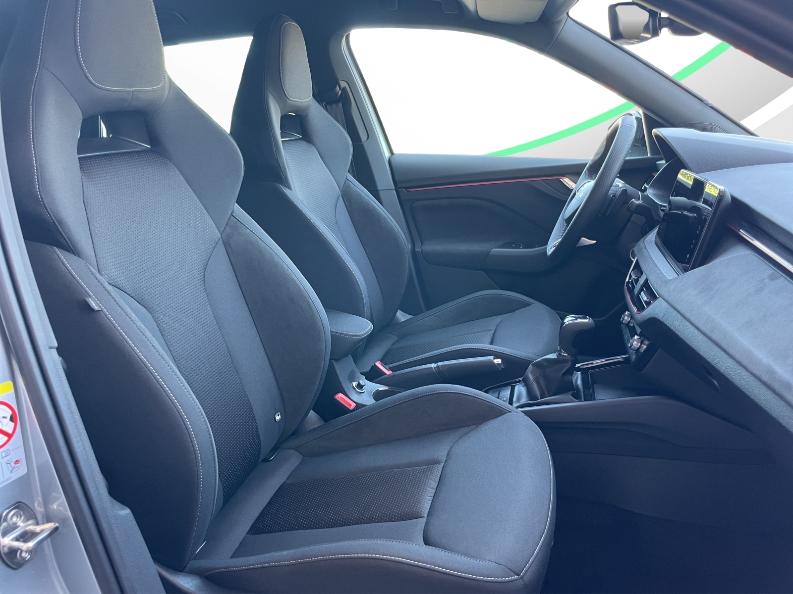 SKODA Kamiq 1.0 TSI Dynamic DSG-image-12