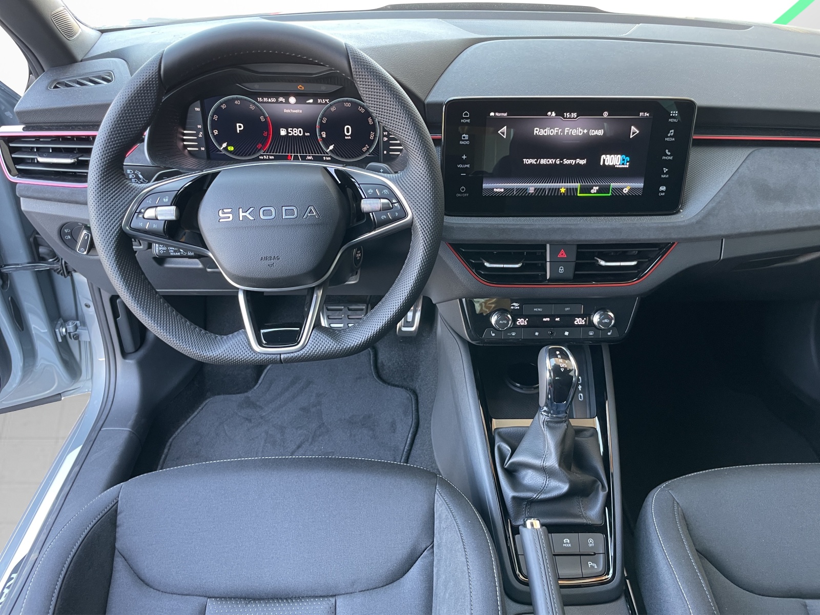 SKODA Kamiq 1.0 TSI Dynamic DSG-image-9