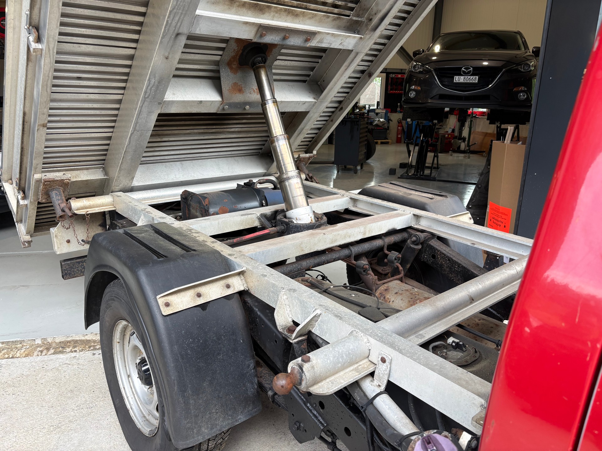 MAZDA BT-50 2.5 CD Storm 4x4-image-10