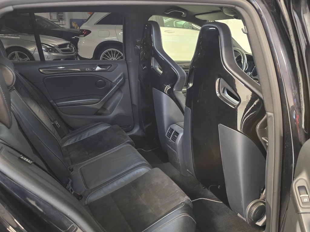 VW Golf 2.0 TSI R 4Motion-image-7