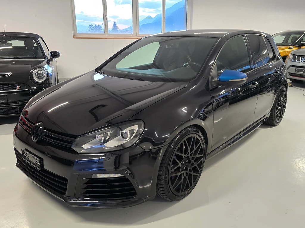 VW Golf 2.0 TSI R 4Motion-image-0