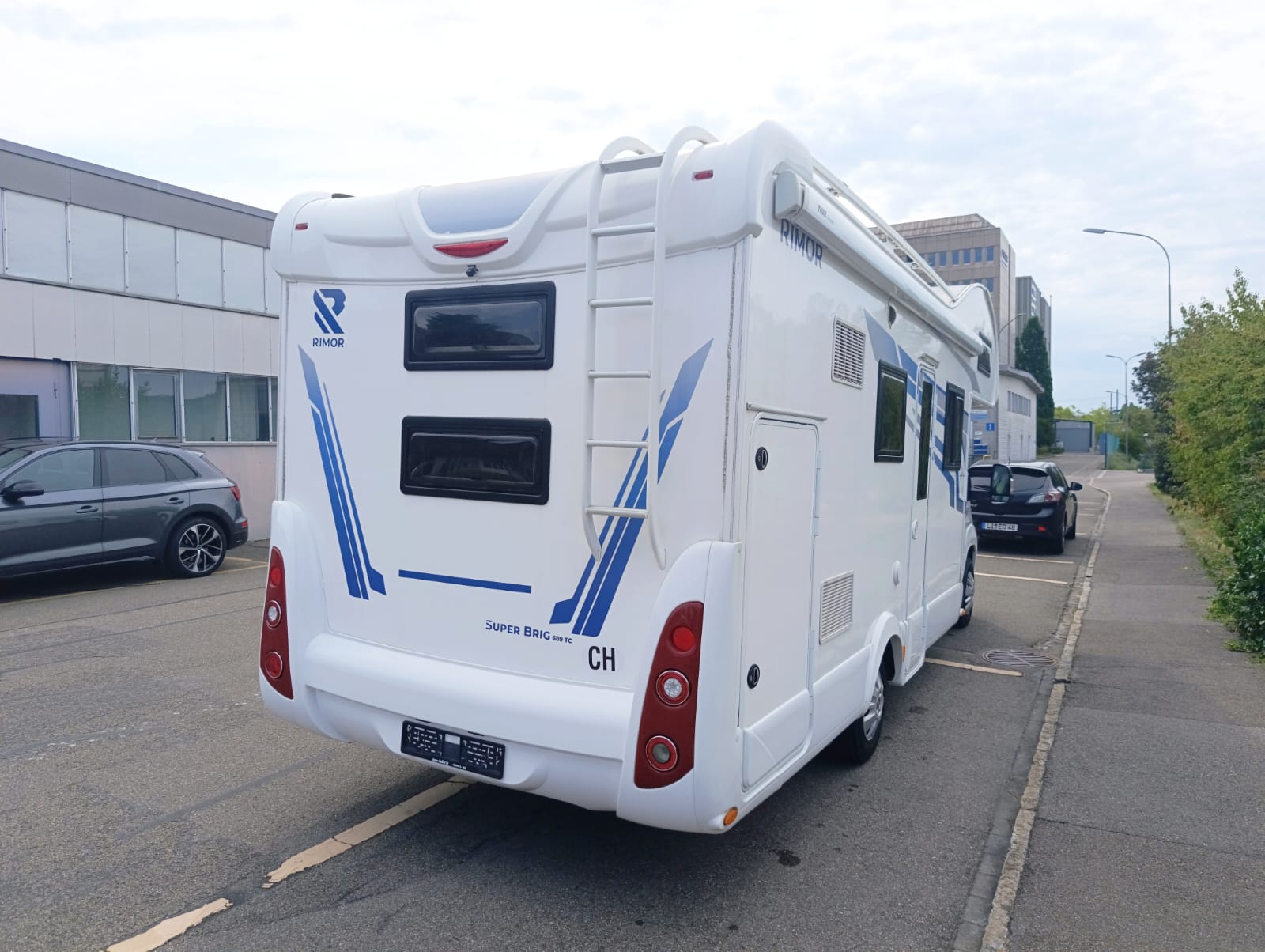 RIMOR Super Brig 689 TC ***das ultimative Familien-Wohnmobil der Oberklasse***-image-8