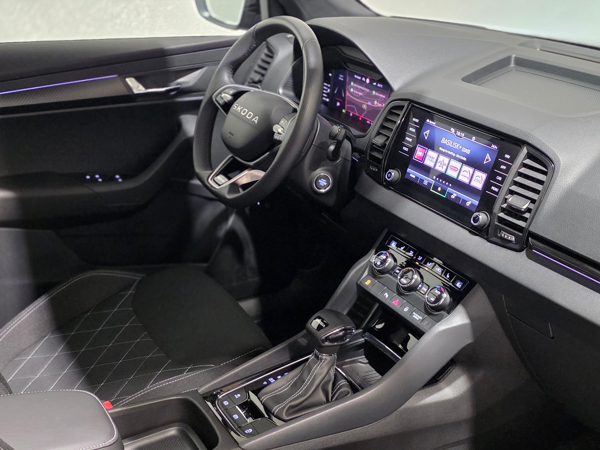SKODA Karoq 1.5 TSI SportLine DSG-image-20