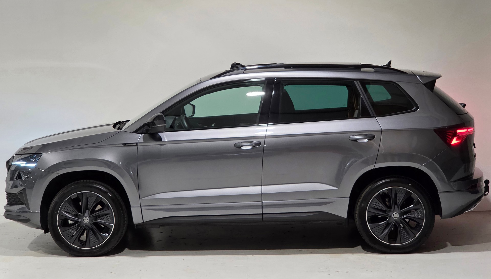 SKODA Karoq 1.5 TSI SportLine DSG-image-1
