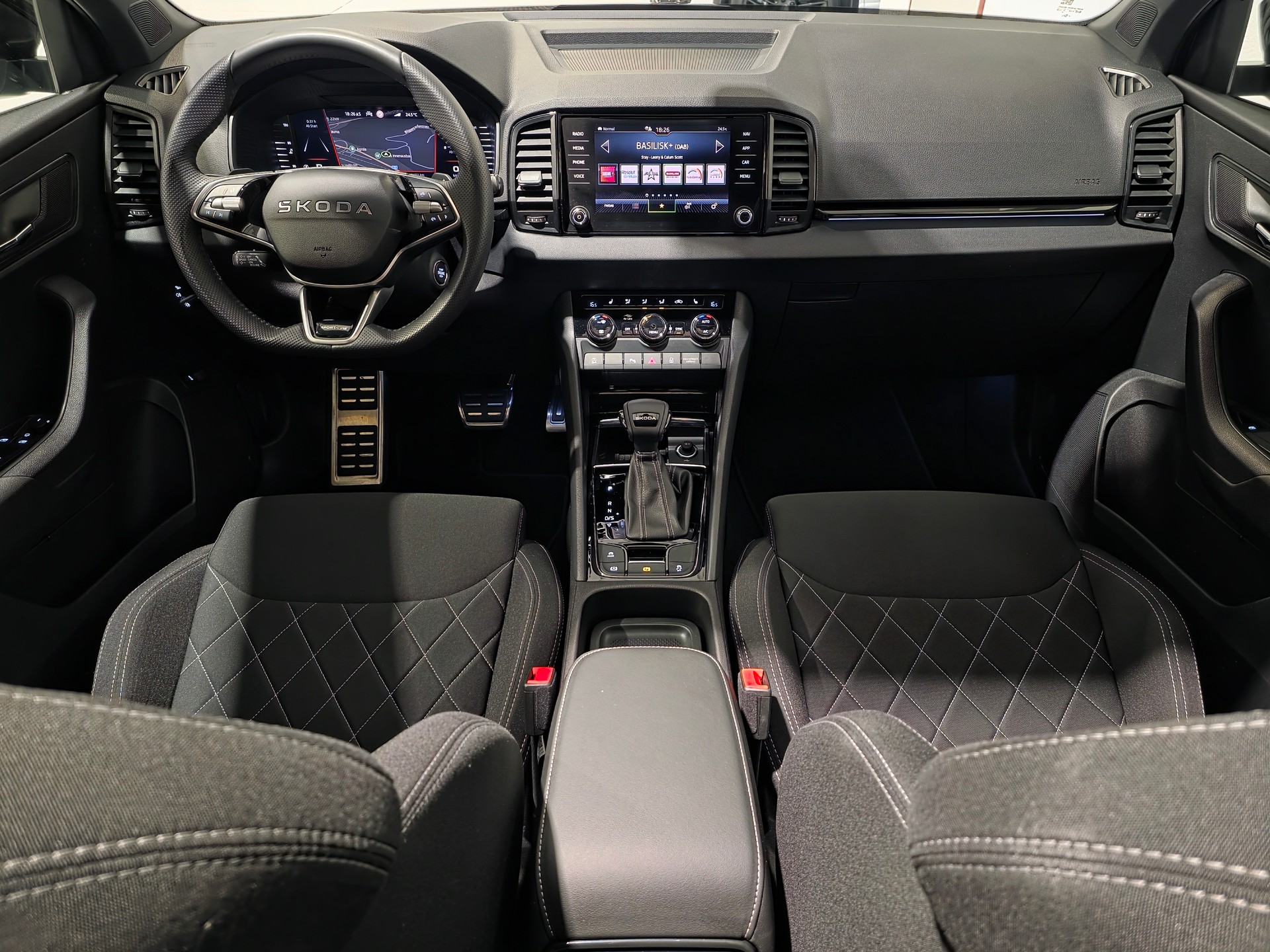 SKODA Karoq 1.5 TSI SportLine DSG-image-4