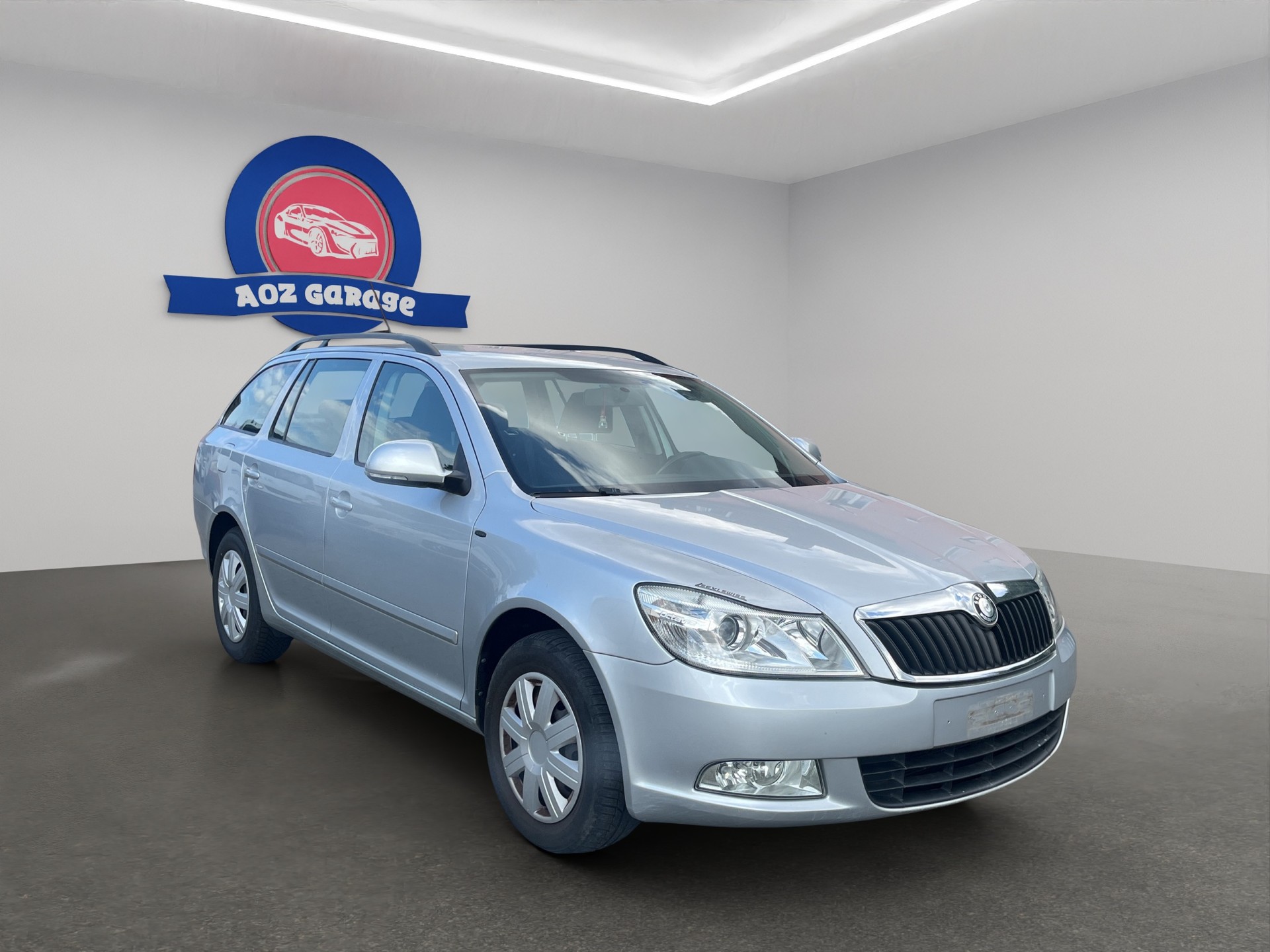 SKODA Octavia Combi 1.8 TSI 50Years 4x4-image-13