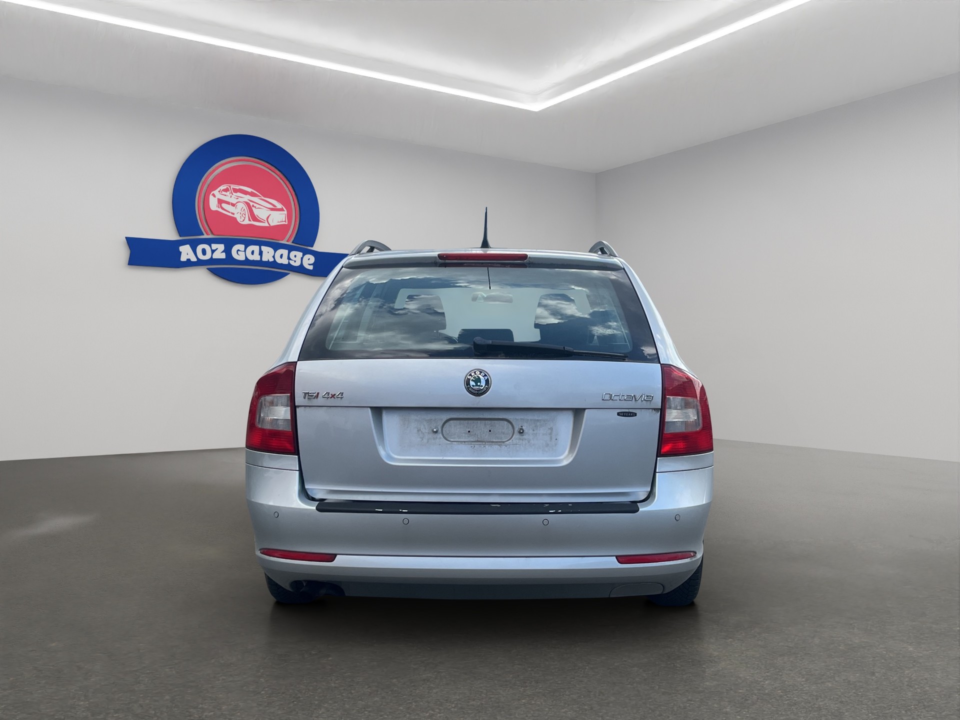 SKODA Octavia Combi 1.8 TSI 50Years 4x4-image-4