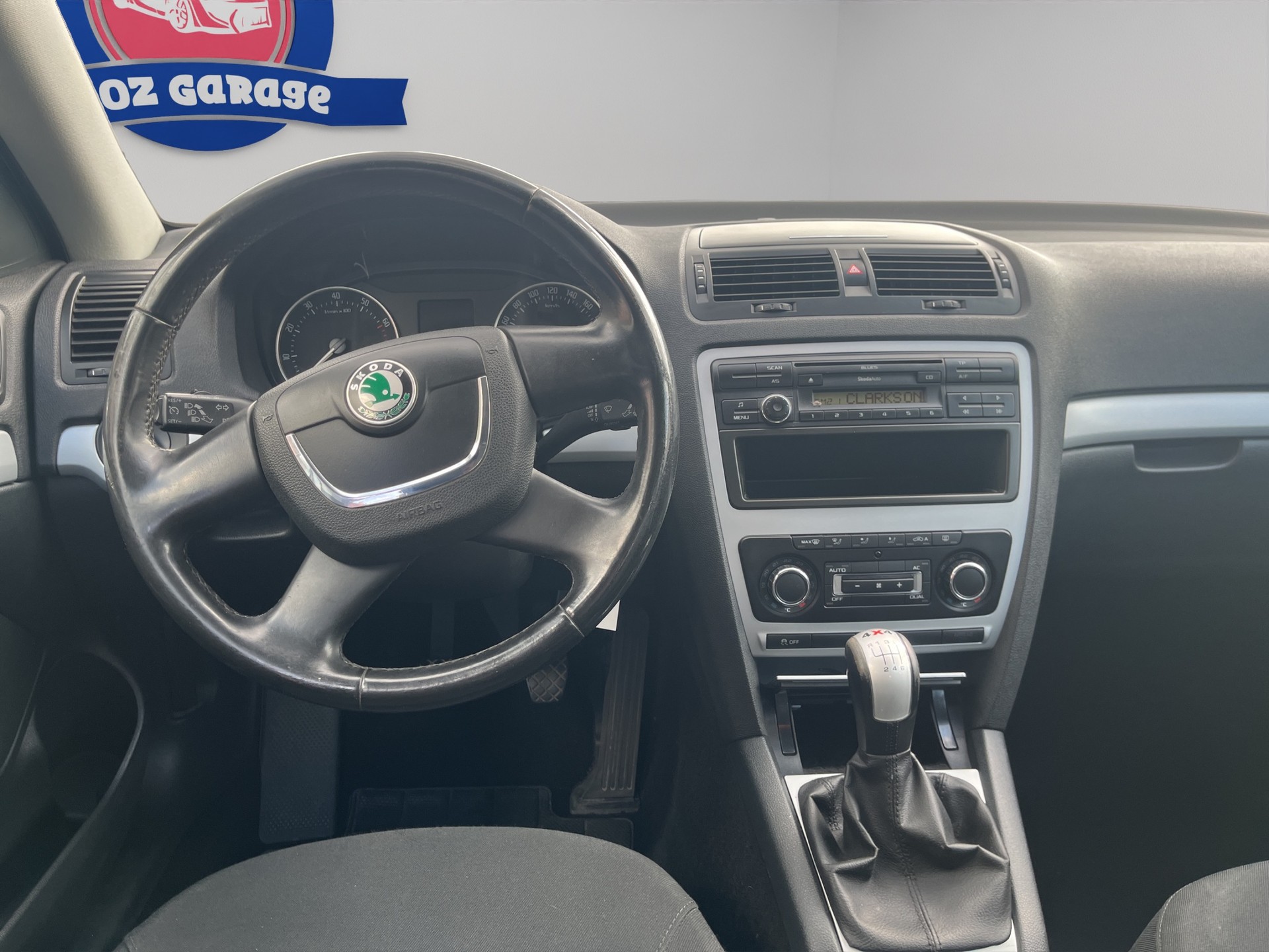 SKODA Octavia Combi 1.8 TSI 50Years 4x4-image-7