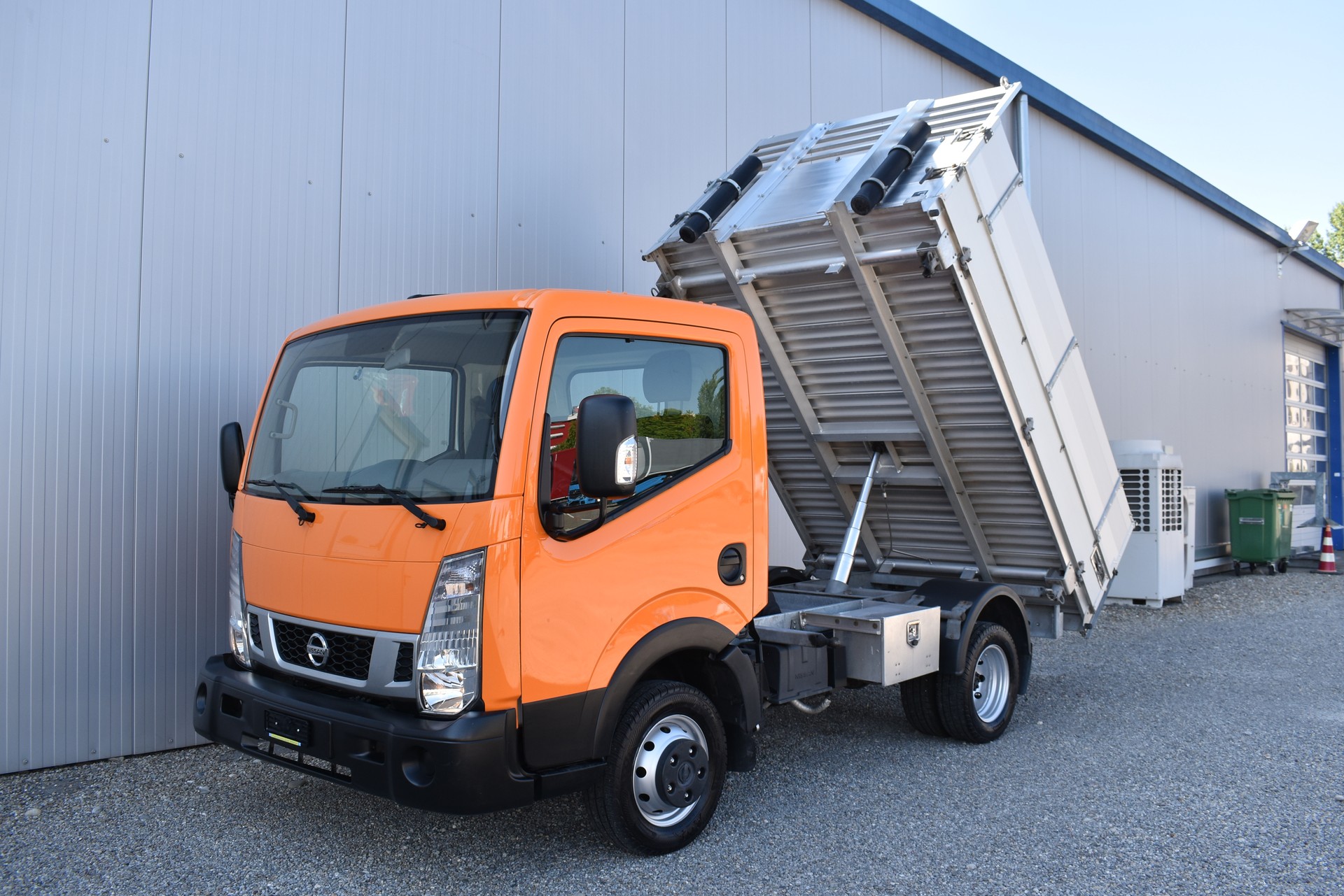NISSAN NT400 Cabstar DSK AHK-image-0