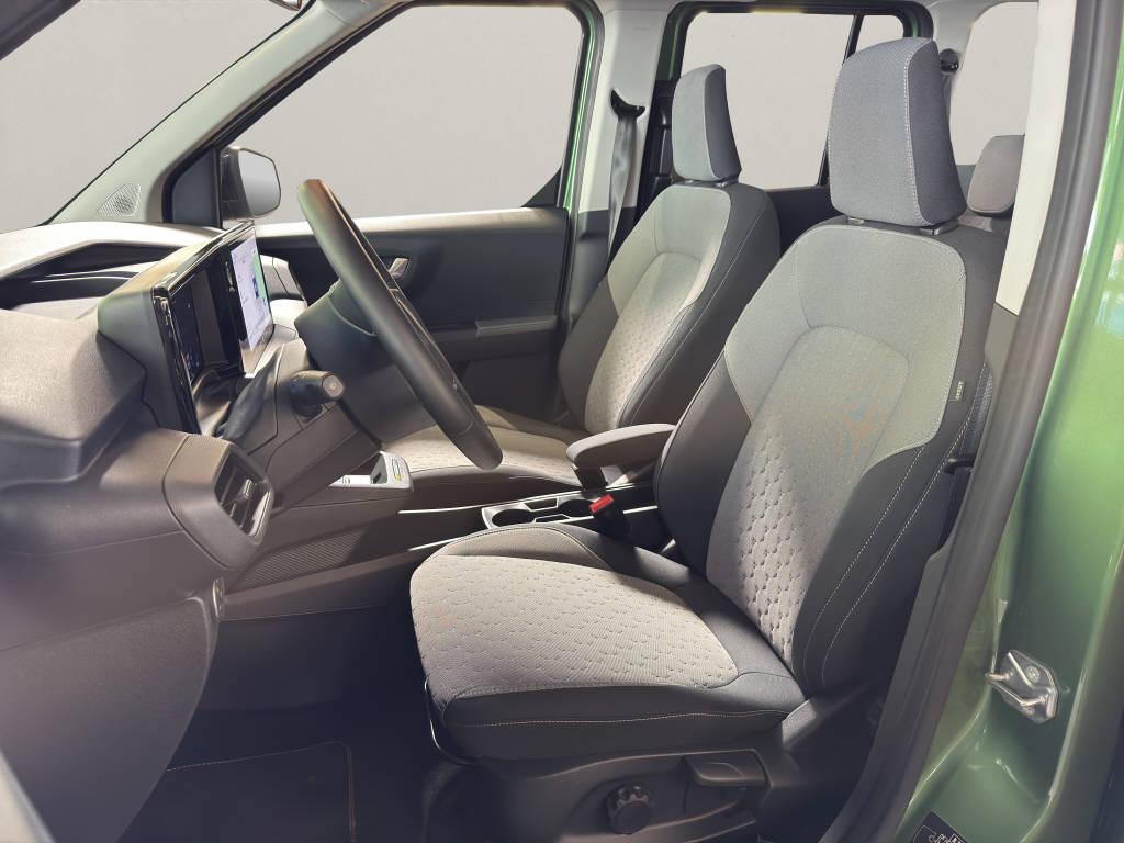 FORD E-Tourneo Courier Titanium-image-17