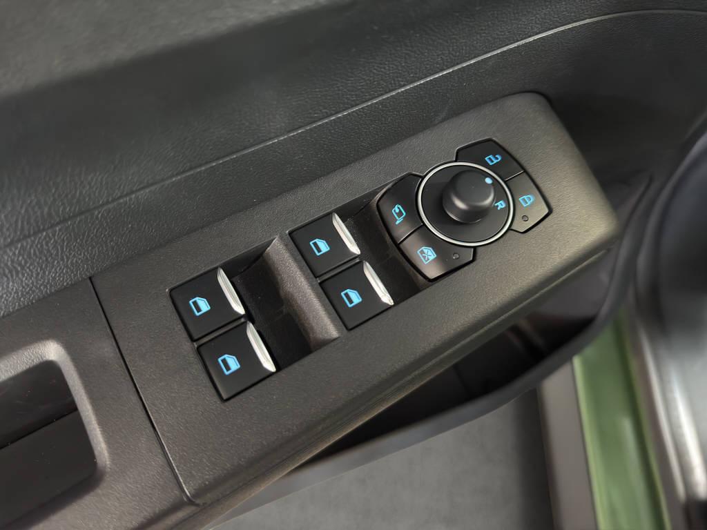 FORD E-Tourneo Courier Titanium-image-20
