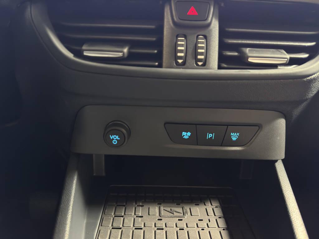 FORD E-Tourneo Courier Titanium-image-16