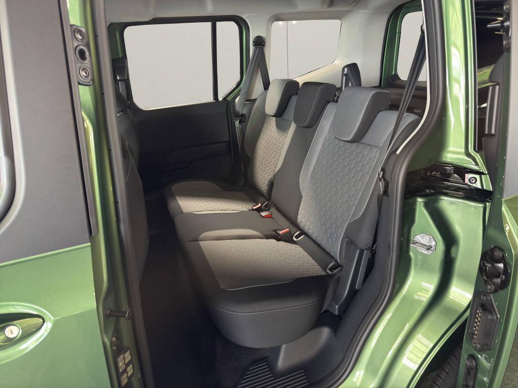 FORD E-Tourneo Courier Titanium-image-10