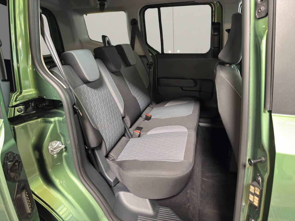 FORD E-Tourneo Courier Titanium-image-9