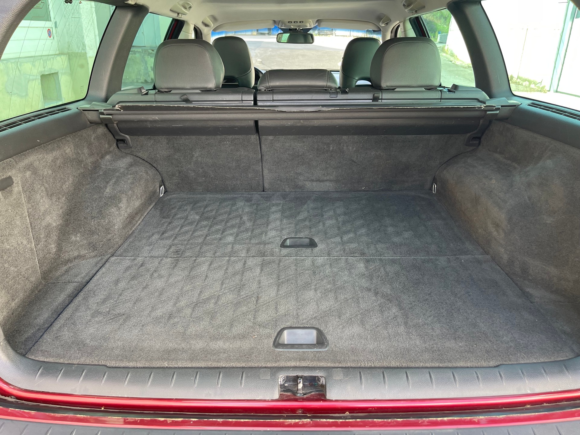 VOLVO V70 D5 AWD Summum-image-10