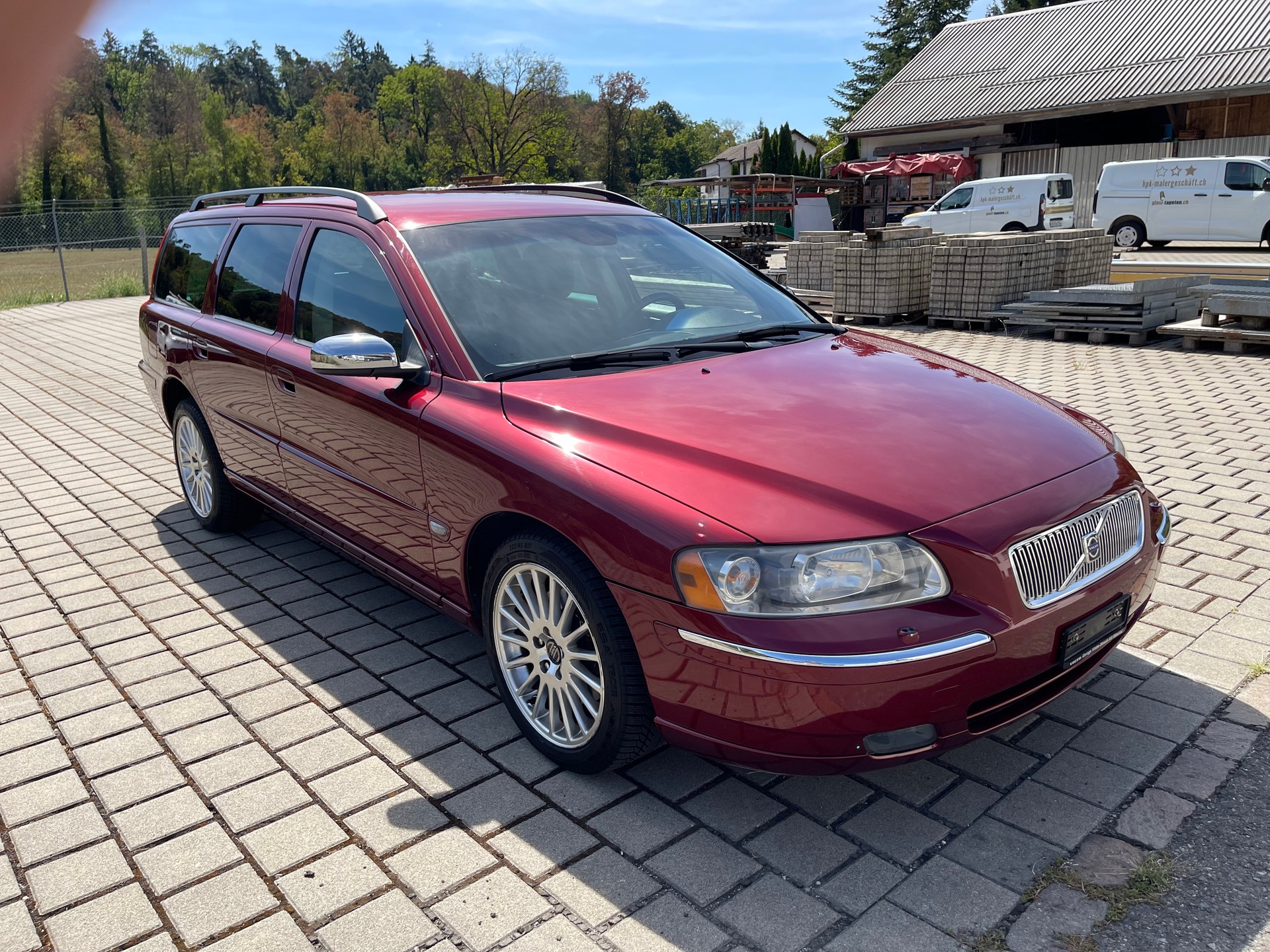 VOLVO V70 D5 AWD Summum-image-6