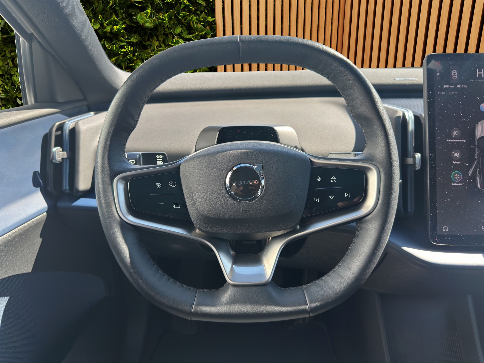 VOLVO EX30 E60 Twin Ultra AWD-image-10