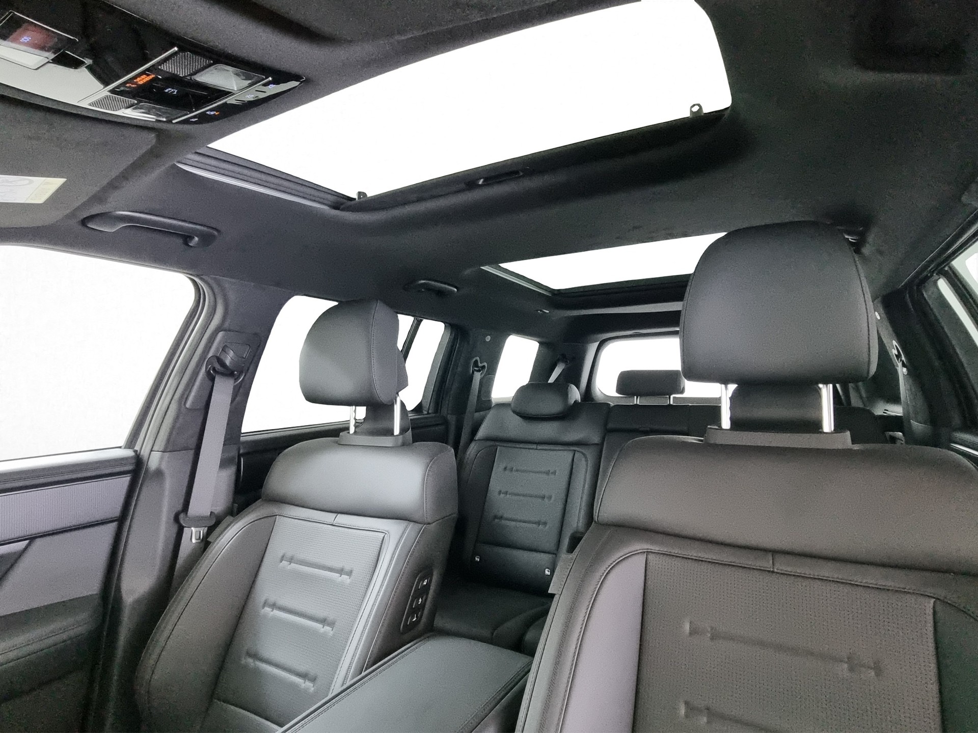 HYUNDAI Santa Fe 1.6 T-GDi HEV Calligraphy + Pano-image-12