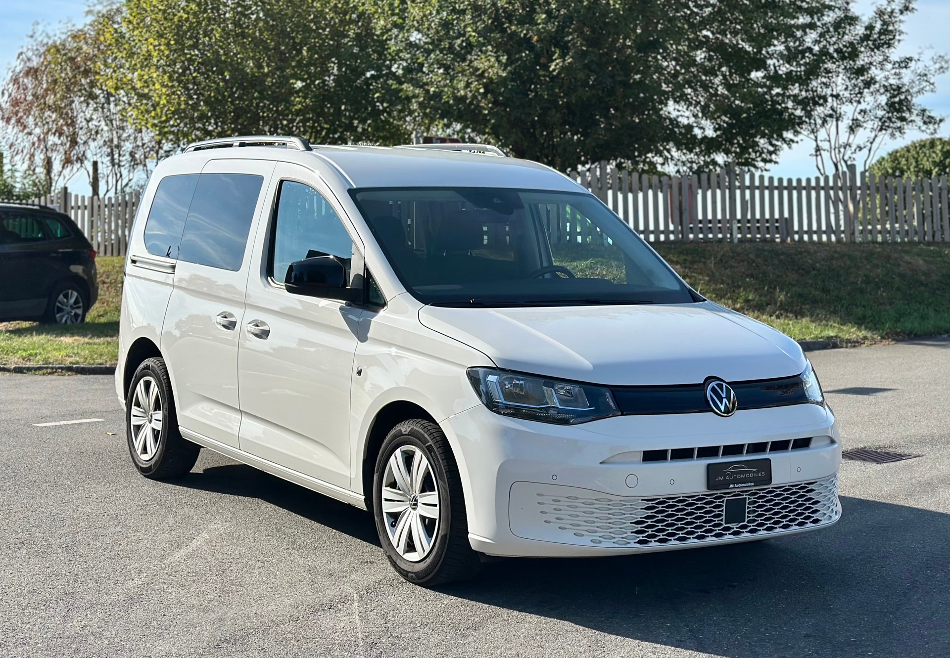 VW Caddy 2.0 TDI Liberty DSG-image-1