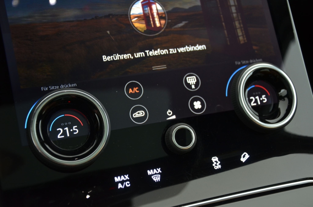 LAND ROVER Range Rover Velar R-Dynamic P 380 HSE Automatic-image-22