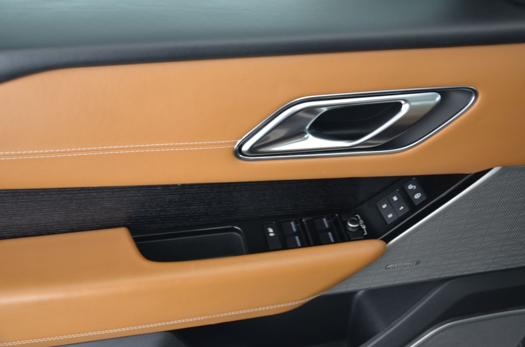 LAND ROVER Range Rover Velar R-Dynamic P 380 HSE Automatic-image-25