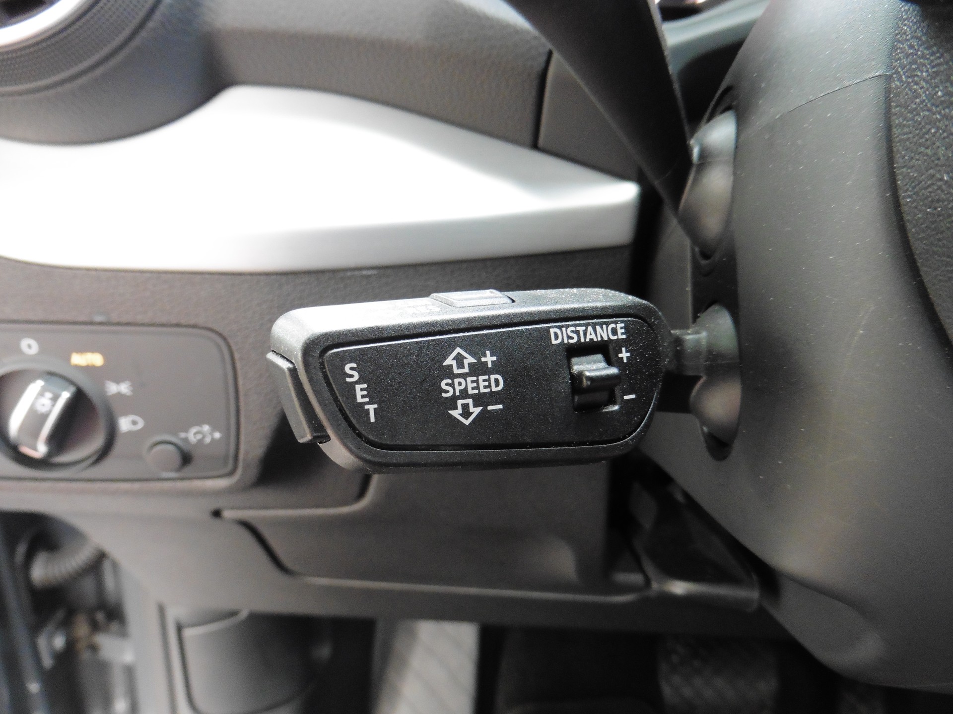 AUDI Q2 2.0 TFSI sport quattro S-tronic-image-21