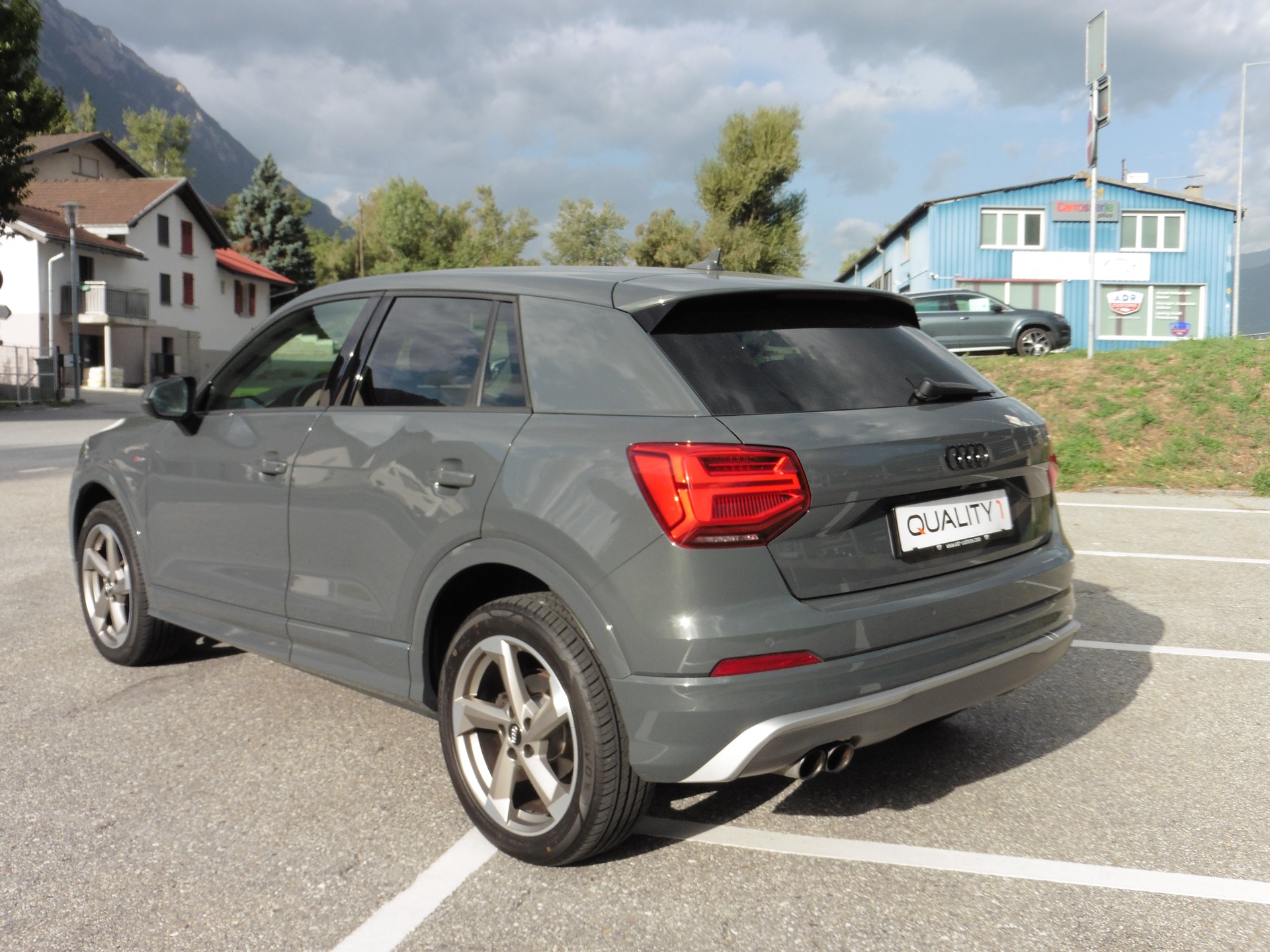AUDI Q2 2.0 TFSI sport quattro S-tronic-image-7
