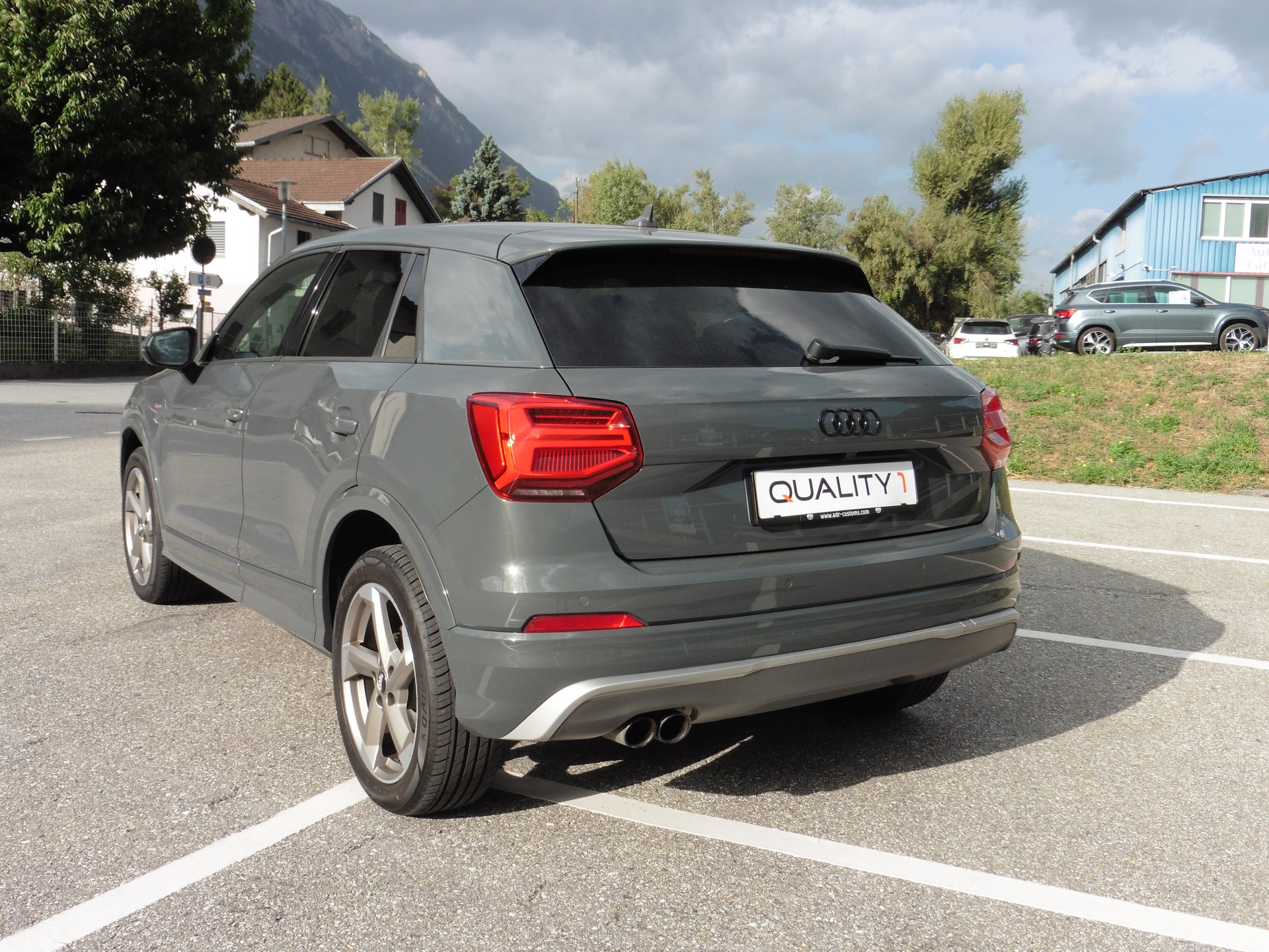 AUDI Q2 2.0 TFSI sport quattro S-tronic-image-8