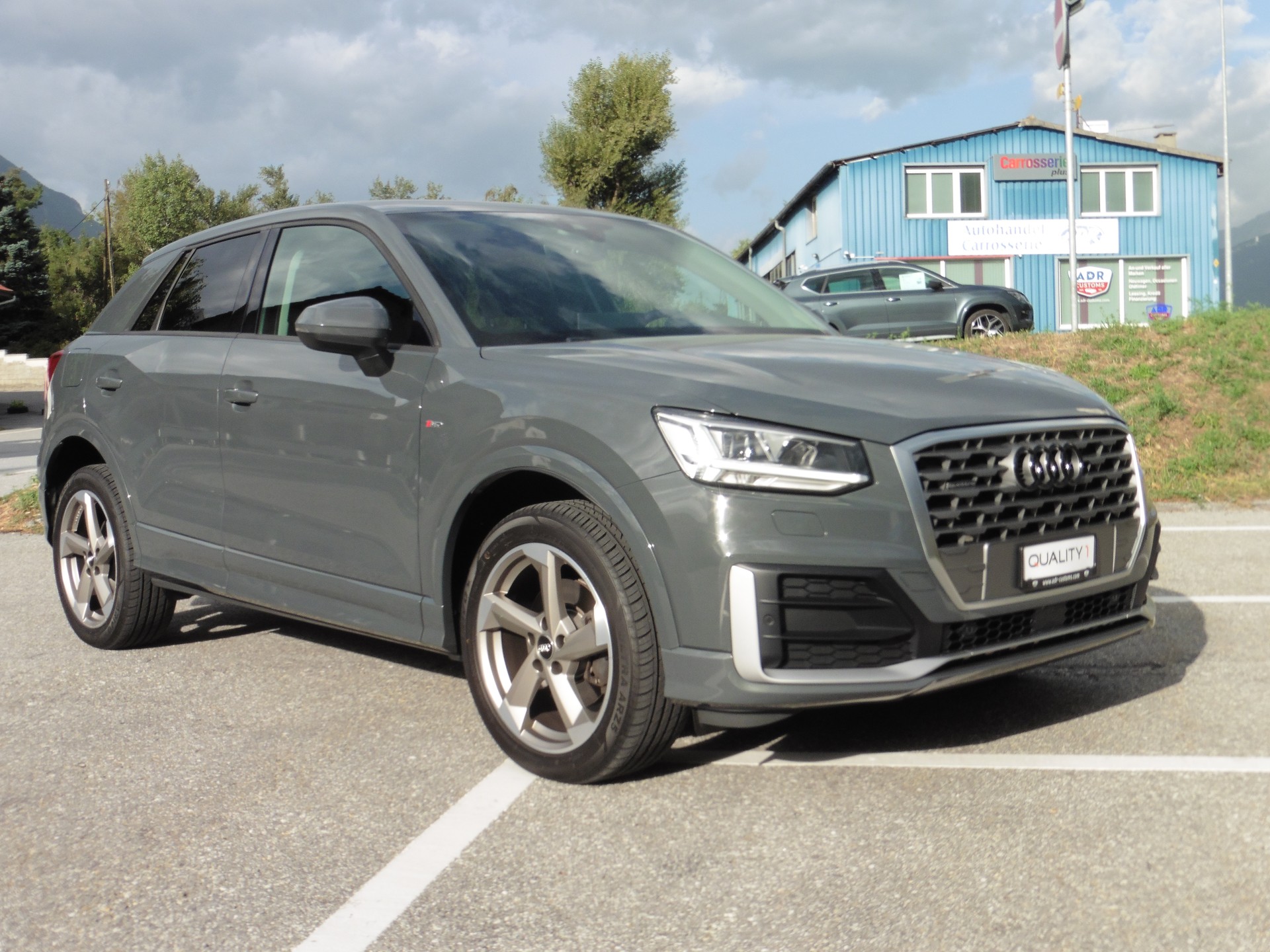 AUDI Q2 2.0 TFSI sport quattro S-tronic-showroom-element-2